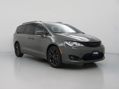 Green 2020 Chrysler Pacifica Touring L