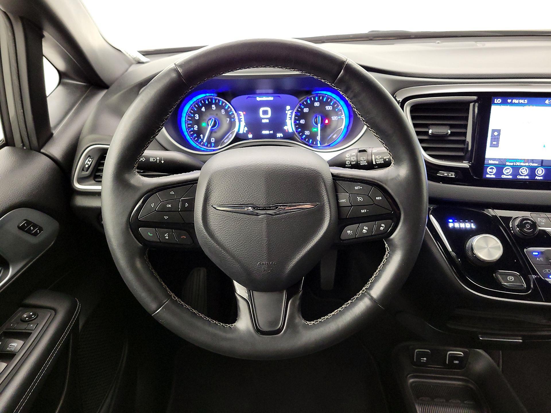 Thumbnail: 2020 Chrysler Pacifica - 10
