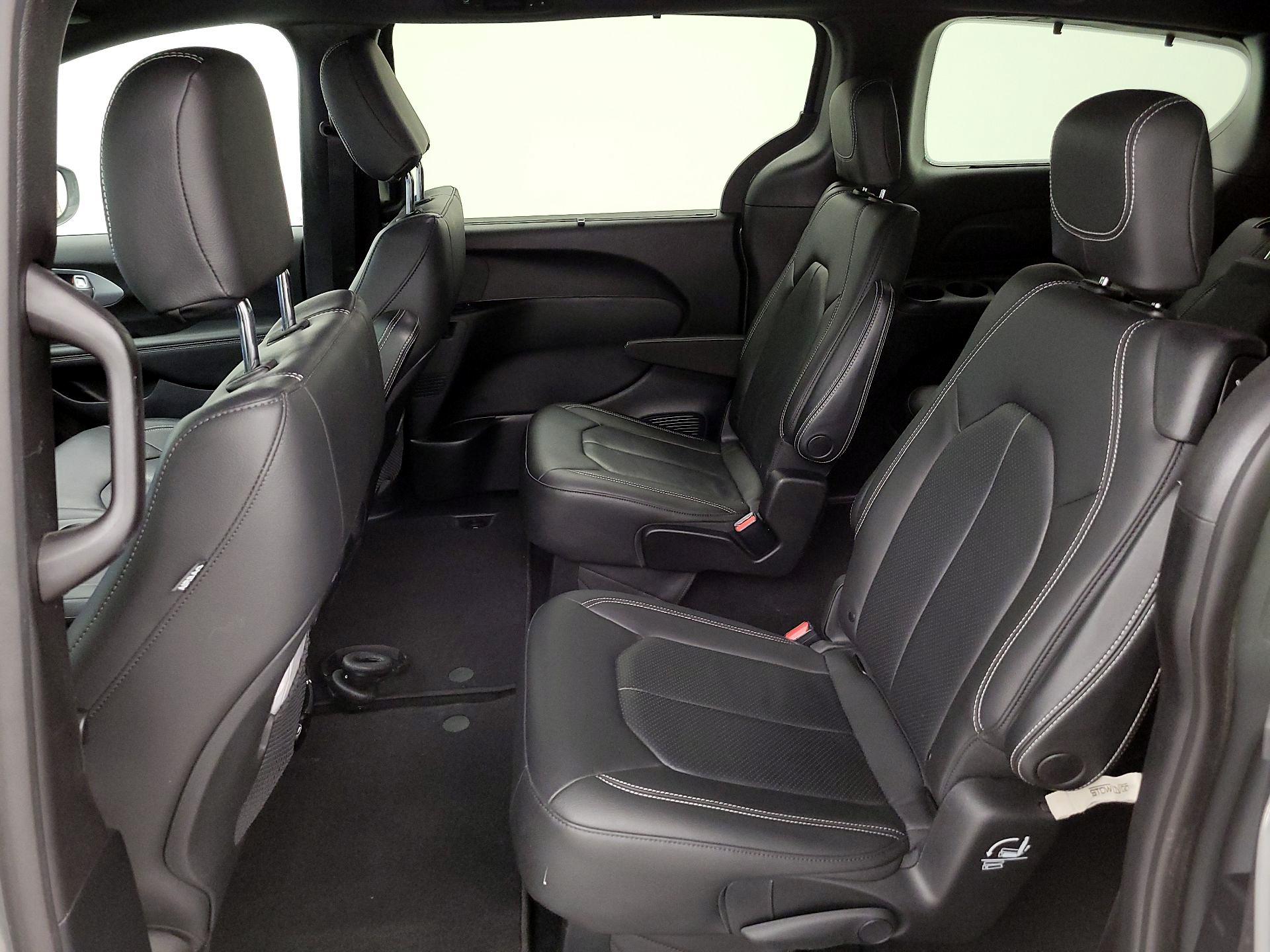 Thumbnail: 2020 Chrysler Pacifica - 20