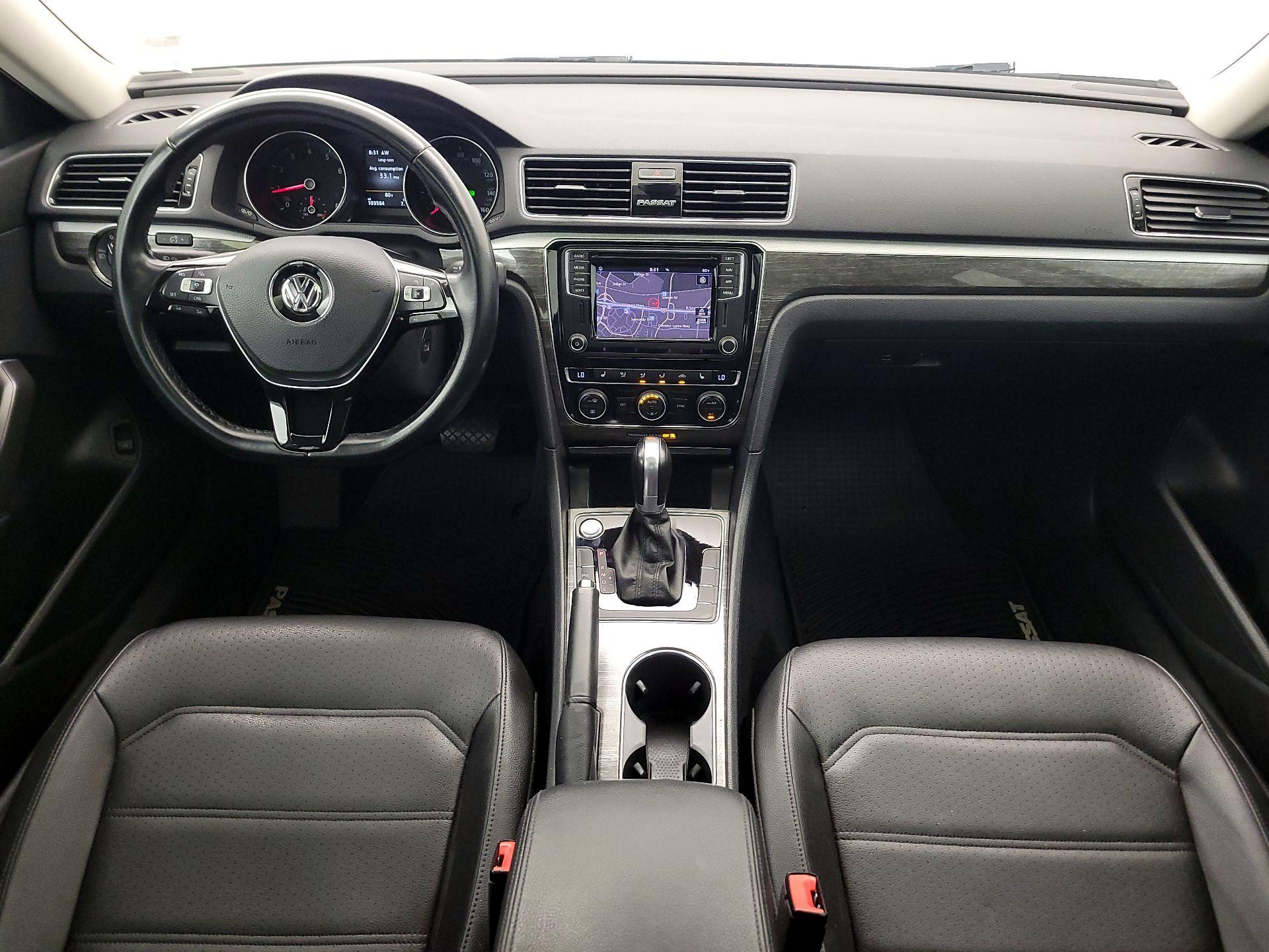 Thumbnail: 2018 Volkswagen Passat - 9