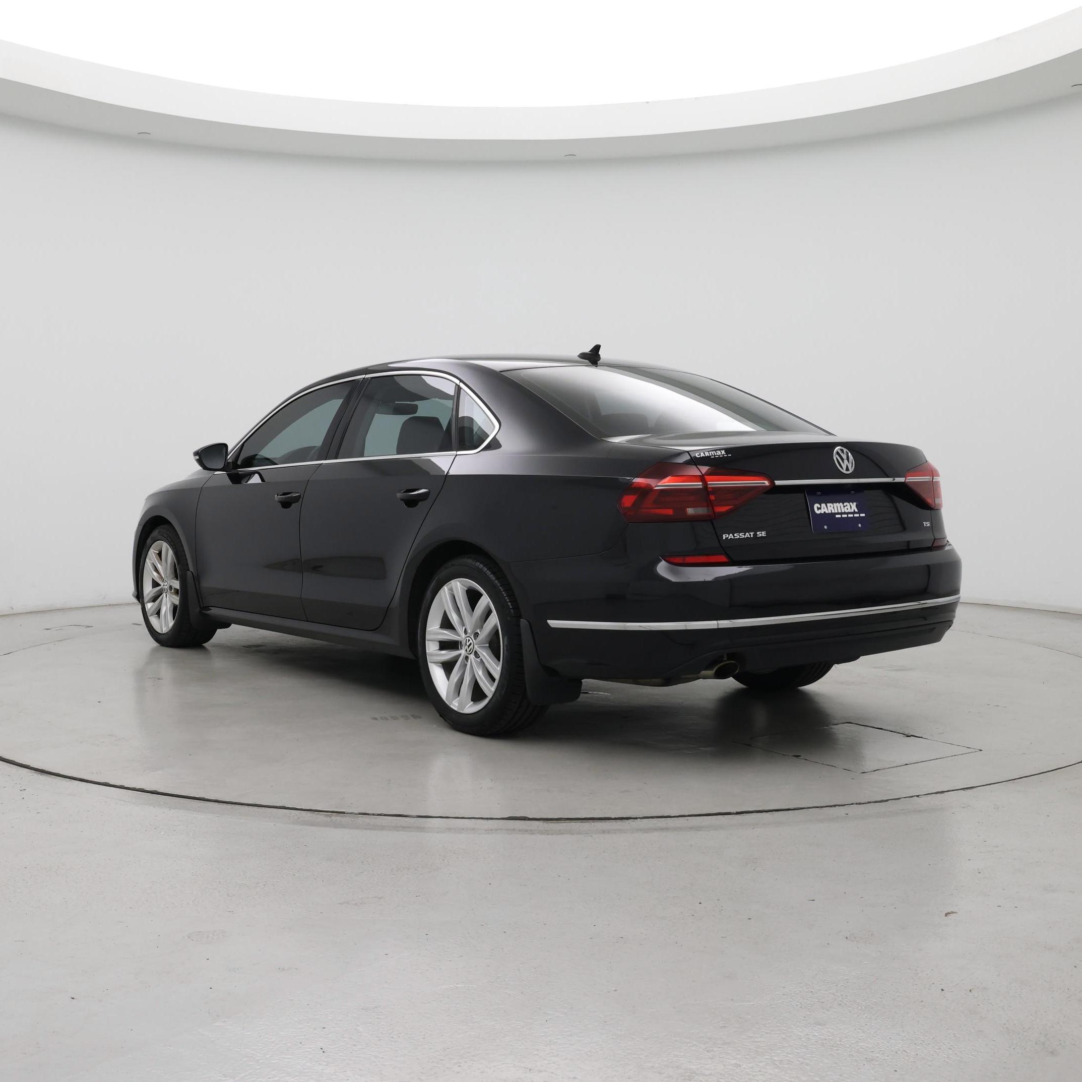 Thumbnail: 2018 Volkswagen Passat - 2