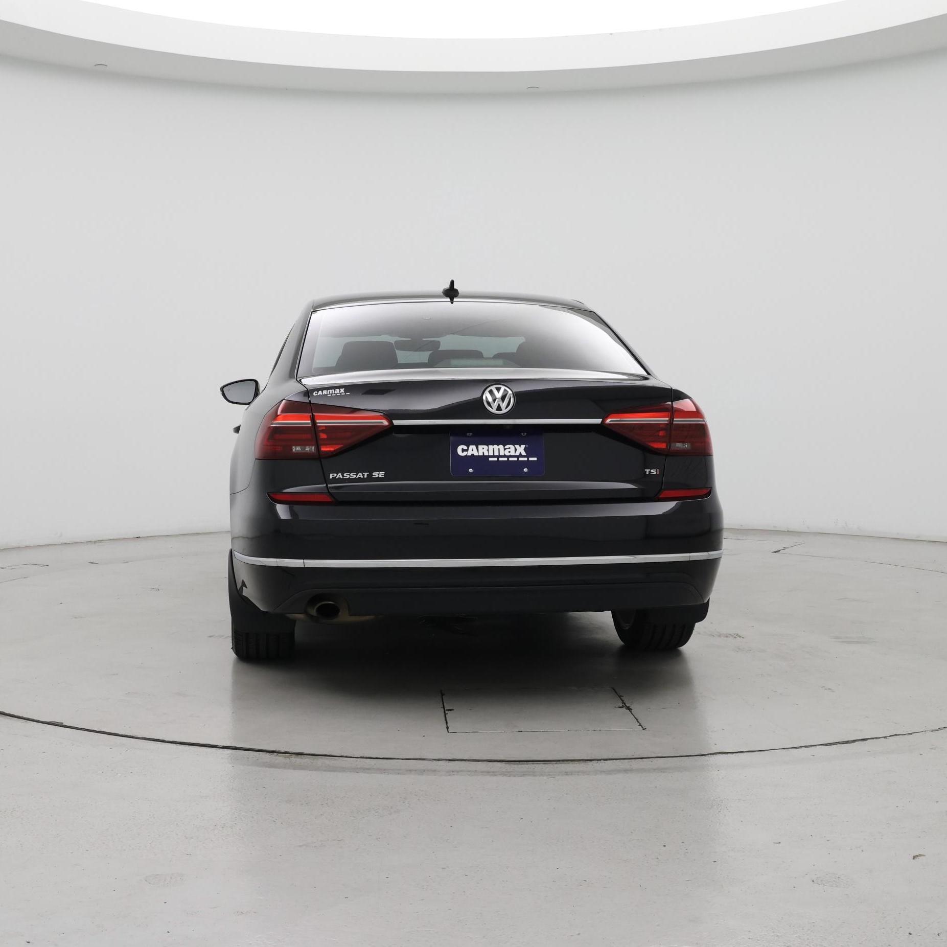 Thumbnail: 2018 Volkswagen Passat - 6