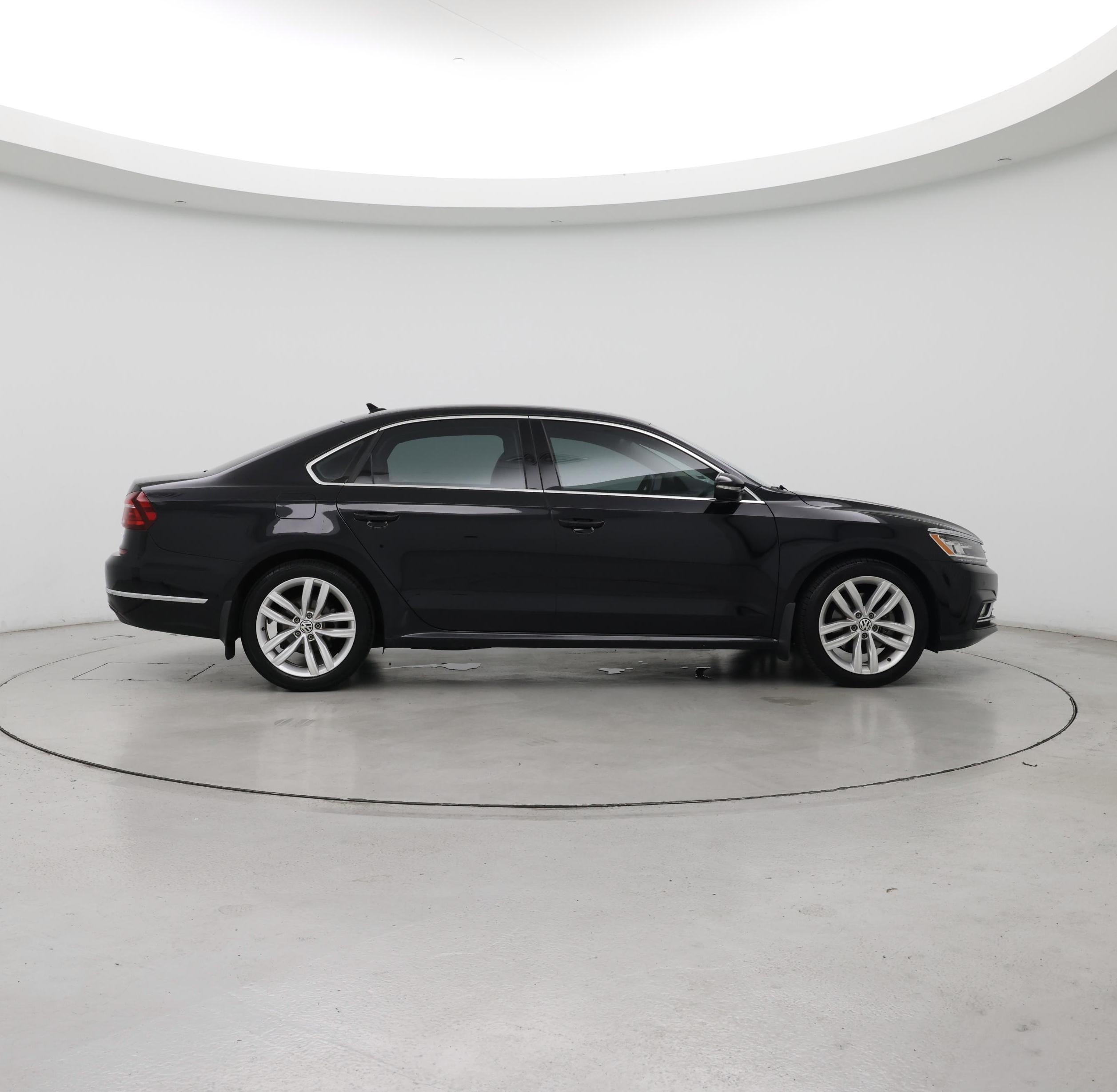 Thumbnail: 2018 Volkswagen Passat - 7