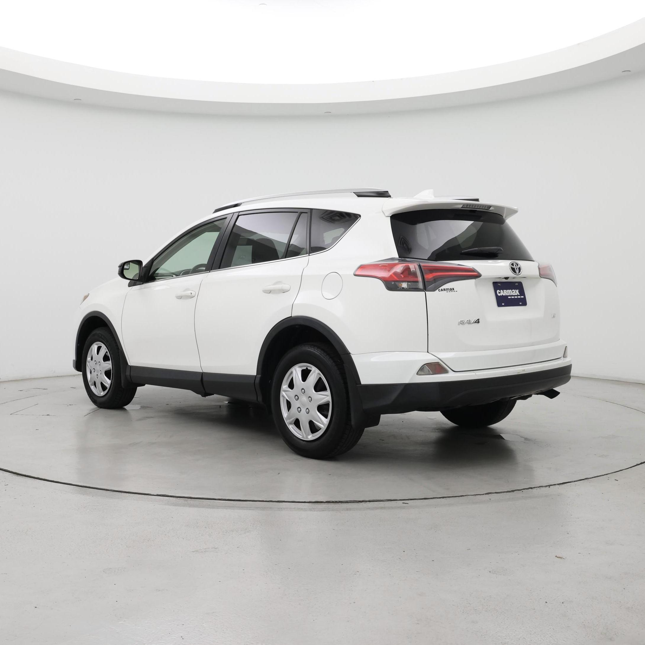 Thumbnail: 2016 Toyota RAV4 - 2