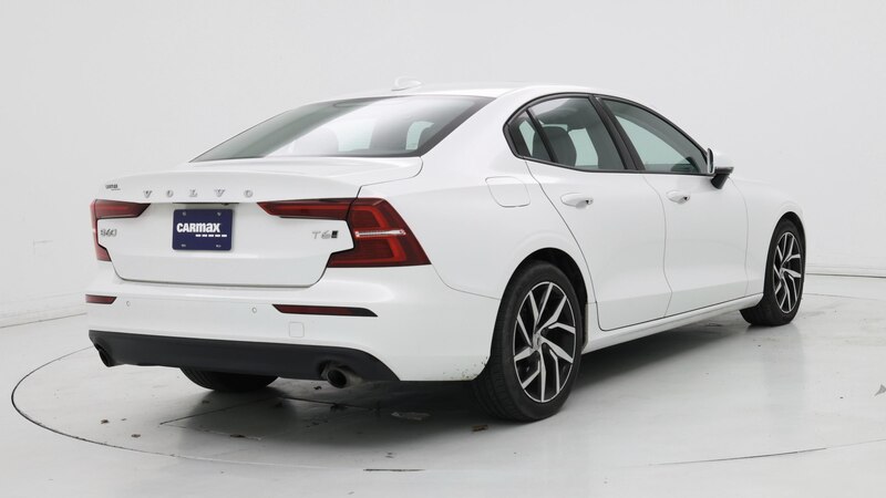 2020 Volvo S60 T6 Momentum 8