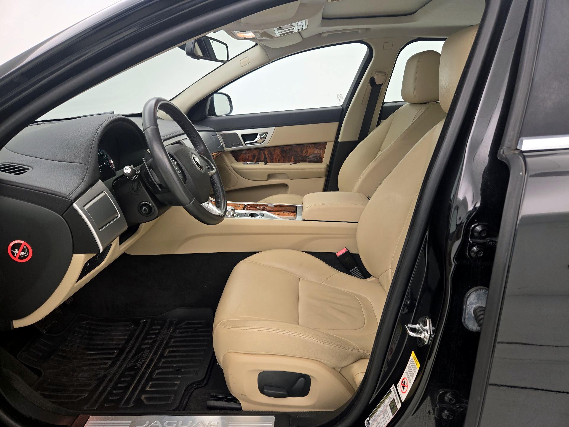 Thumbnail: 2015 Jaguar XF - 11