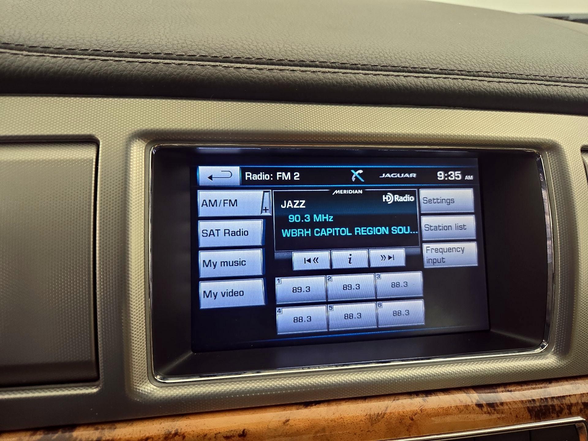 Thumbnail: 2015 Jaguar XF - 16