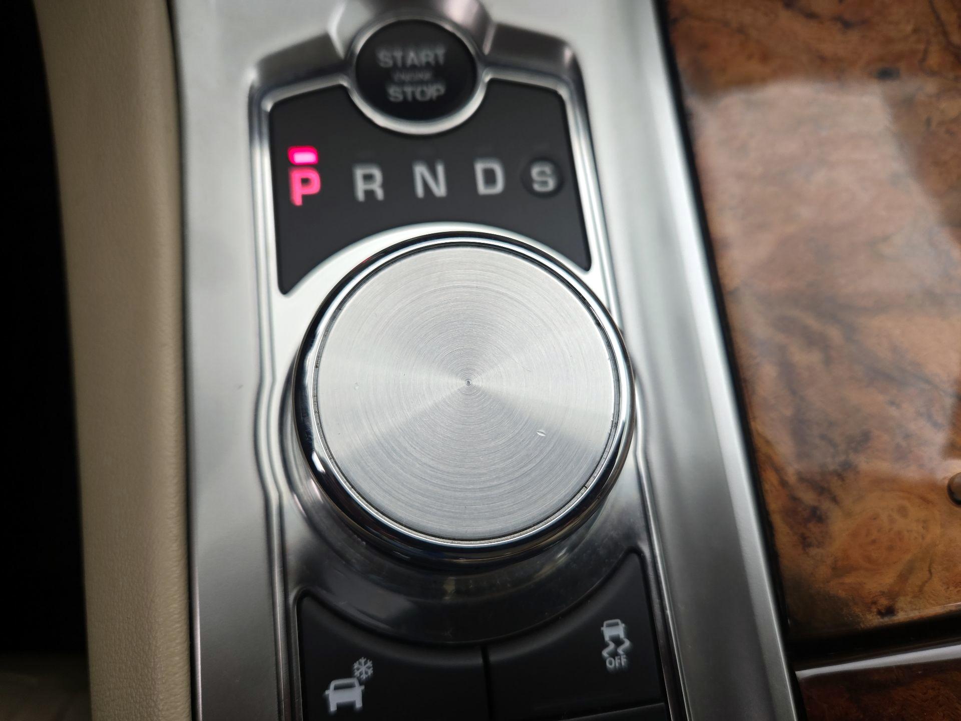Thumbnail: 2015 Jaguar XF - 18