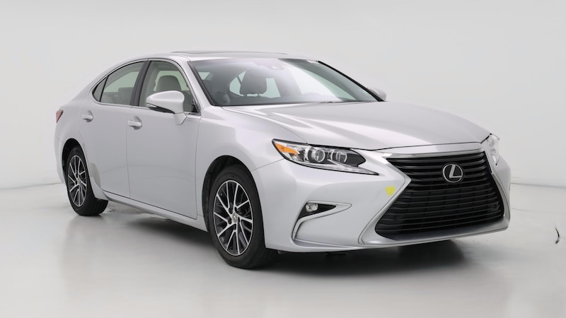 2016 Lexus ES 350 Hero Image