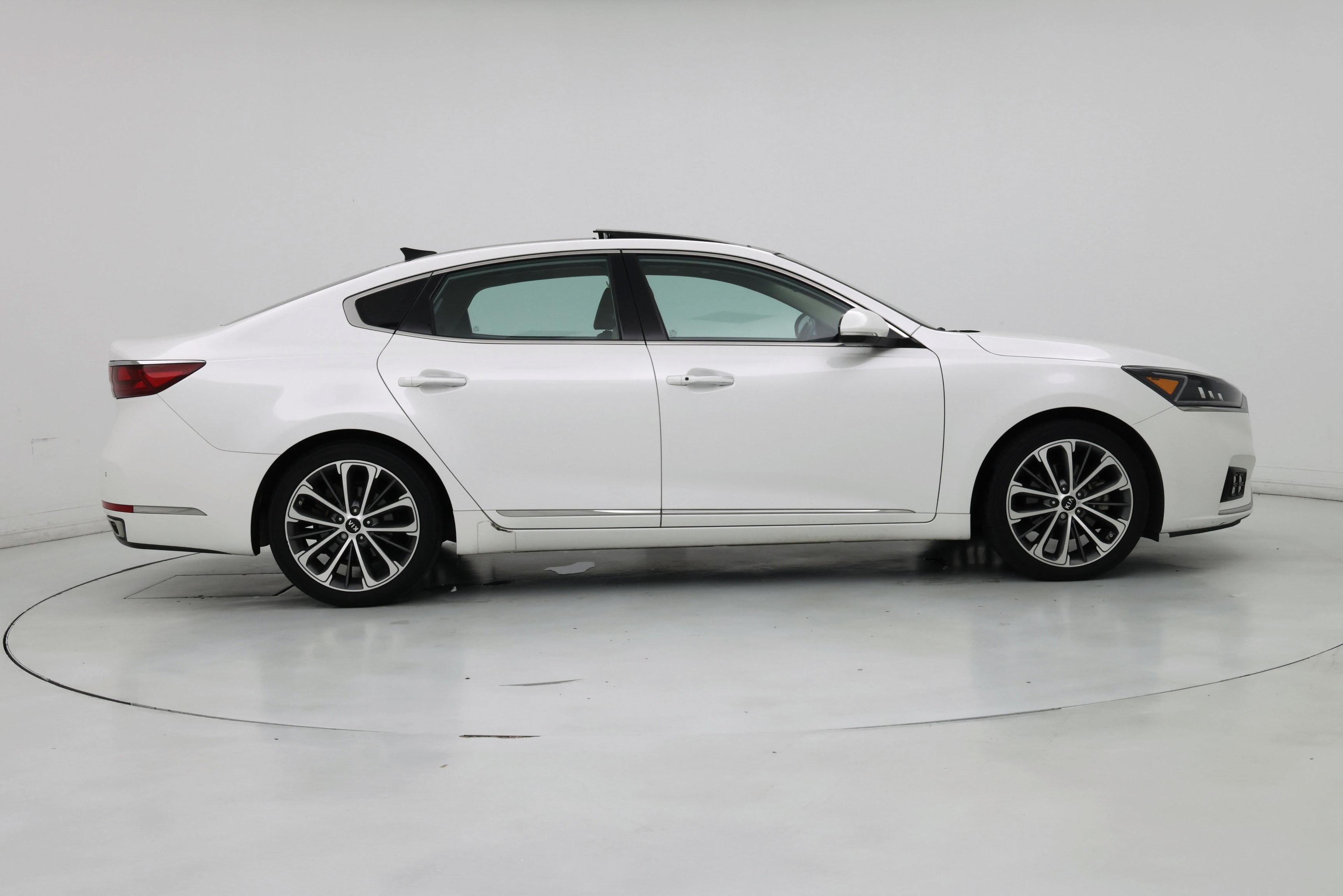 Thumbnail: 2017 Kia Cadenza - 7