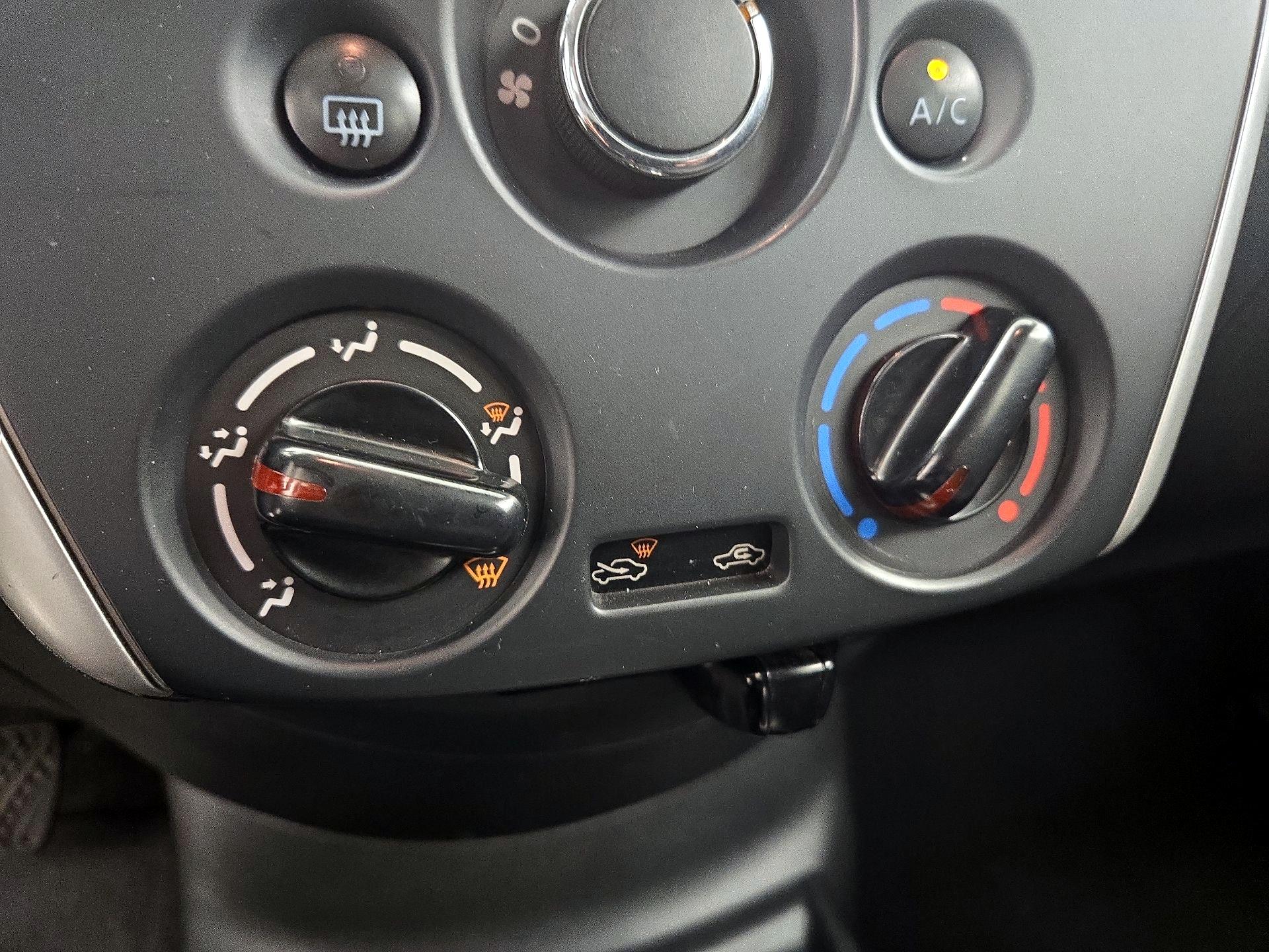 Thumbnail: 2016 Nissan Versa - 15