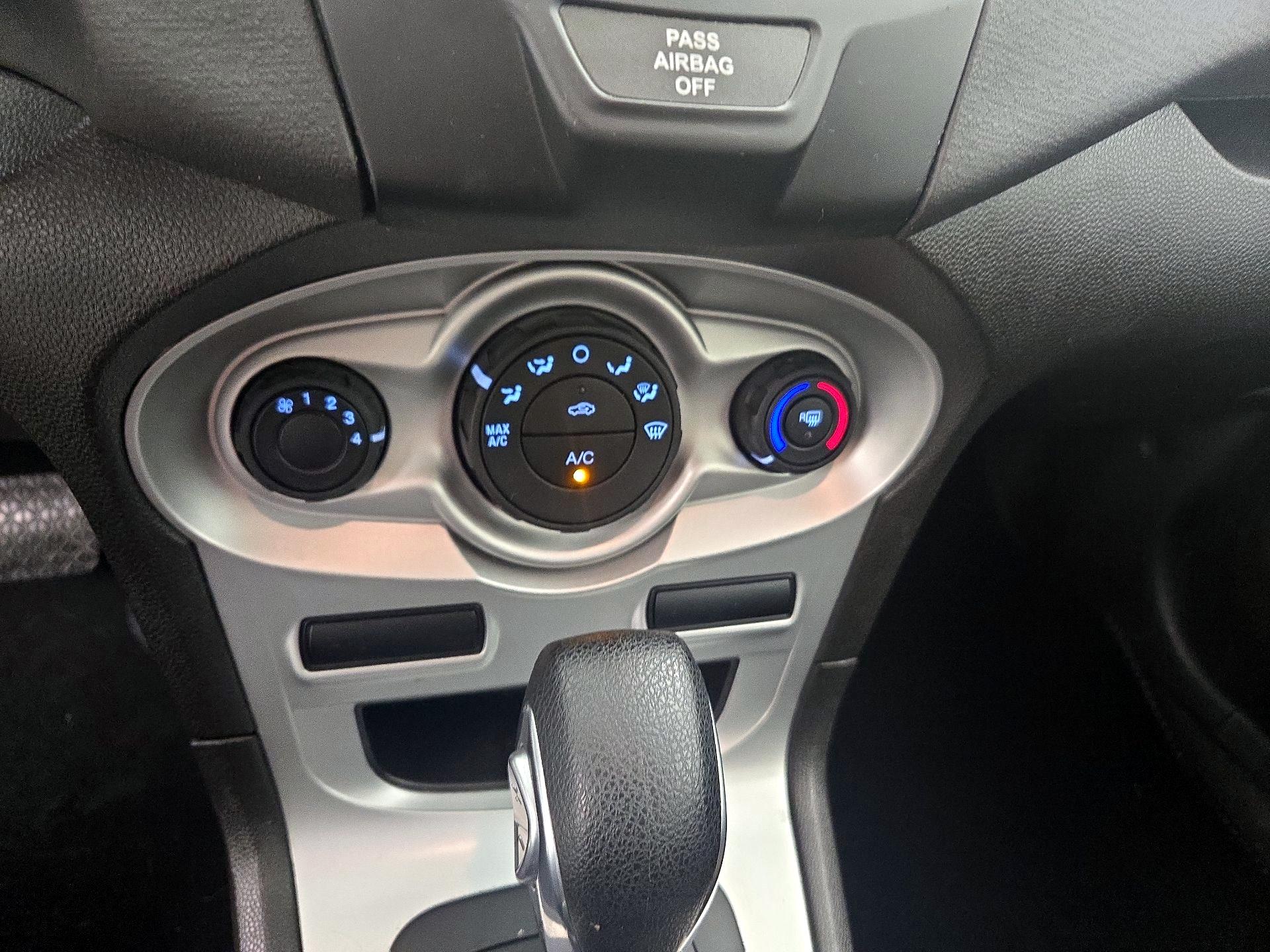 Thumbnail: 2019 Ford Fiesta - 16
