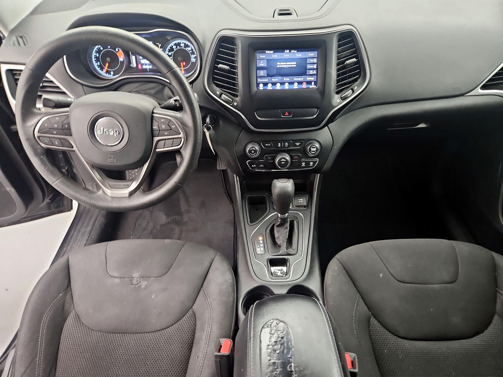 Thumbnail: 2019 Jeep Cherokee - 9