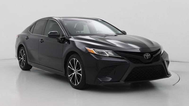 2018 Toyota Camry SE Hero Image