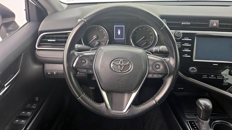 2020 Toyota Camry SE 10