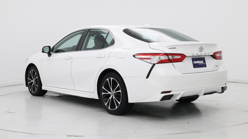 2020 Toyota Camry SE 2