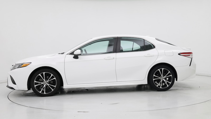 2020 Toyota Camry SE 3