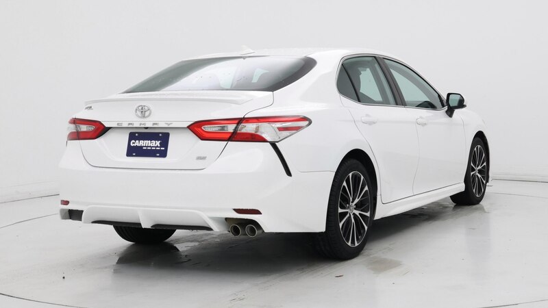 2020 Toyota Camry SE 8