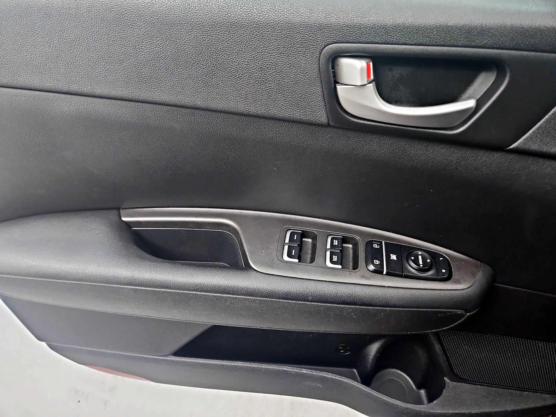Thumbnail: 2018 Kia Optima - 12