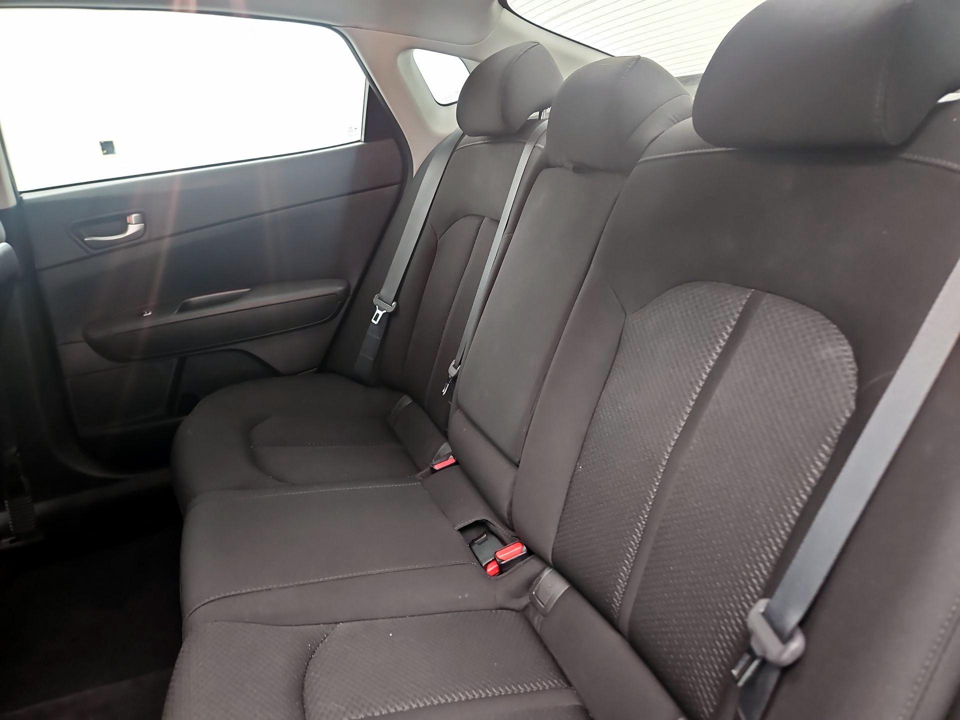 Thumbnail: 2018 Kia Optima - 18