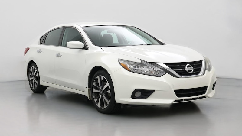 2017 Nissan Altima SR Hero Image