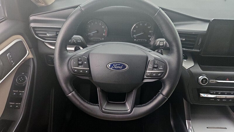 2020 Ford Explorer XLT 10
