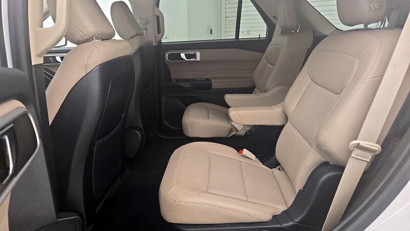 2020 Ford Explorer XLT 19