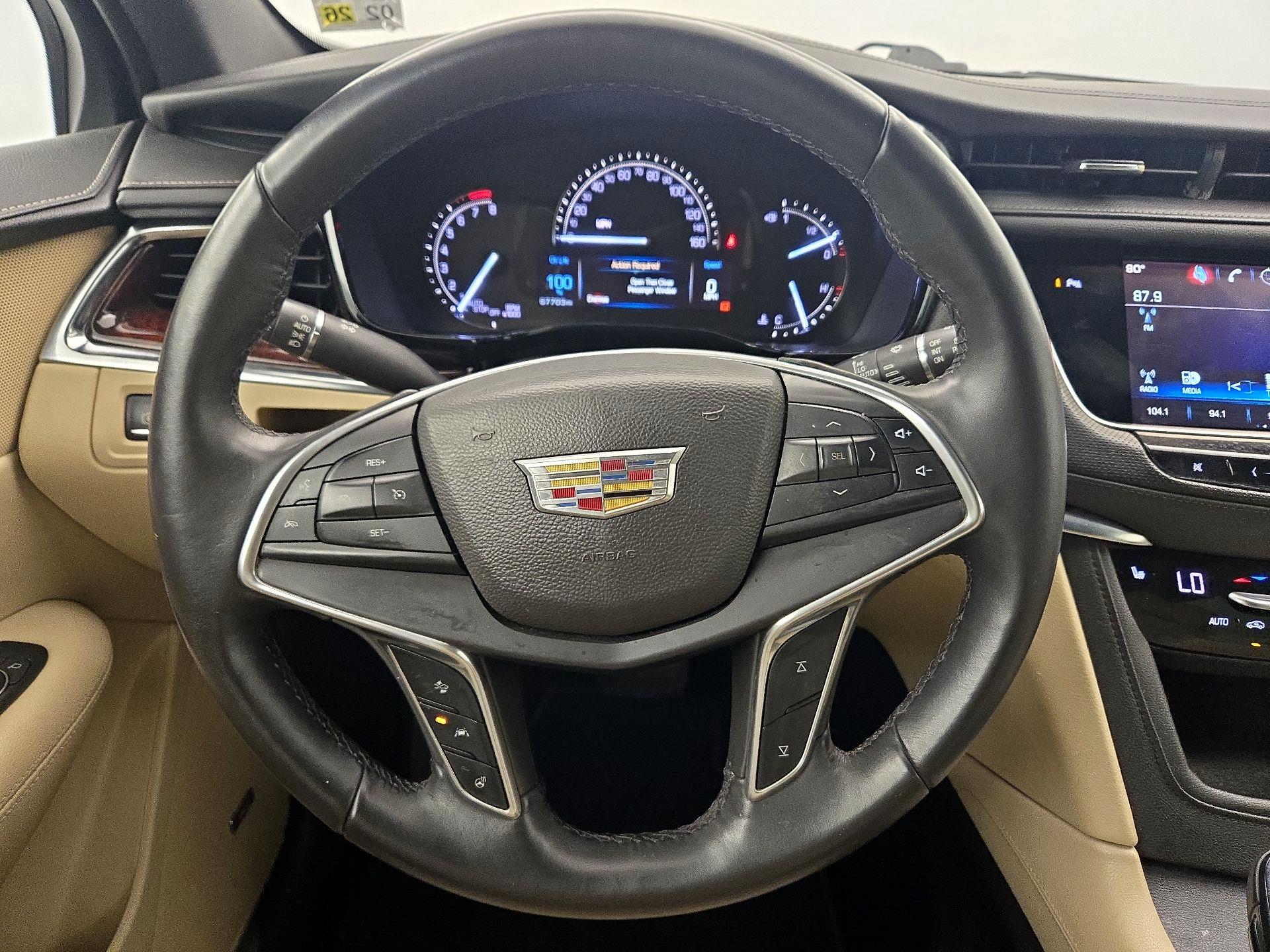 Thumbnail: 2017 Cadillac XT5 - 10