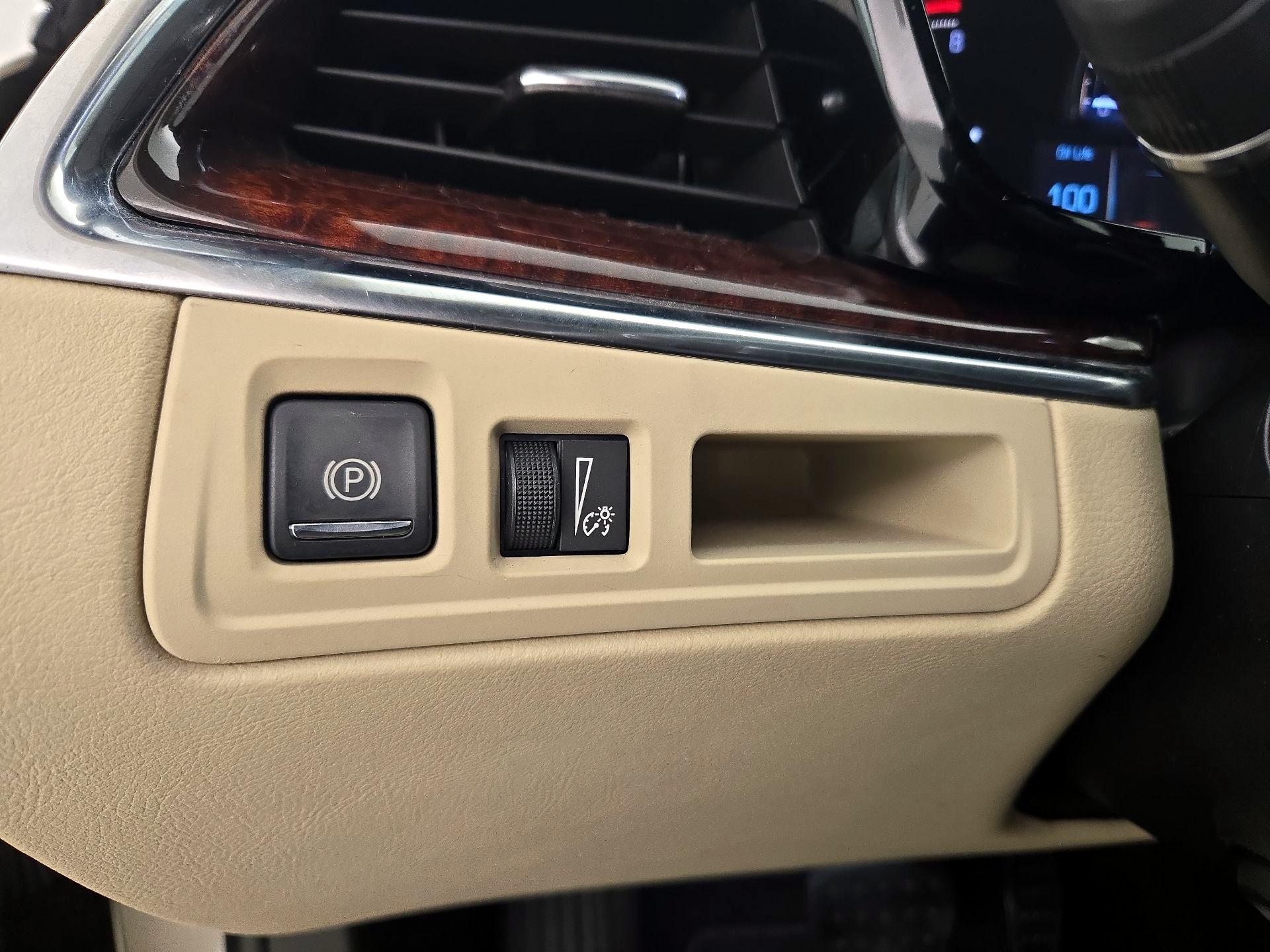 Thumbnail: 2017 Cadillac XT5 - 13