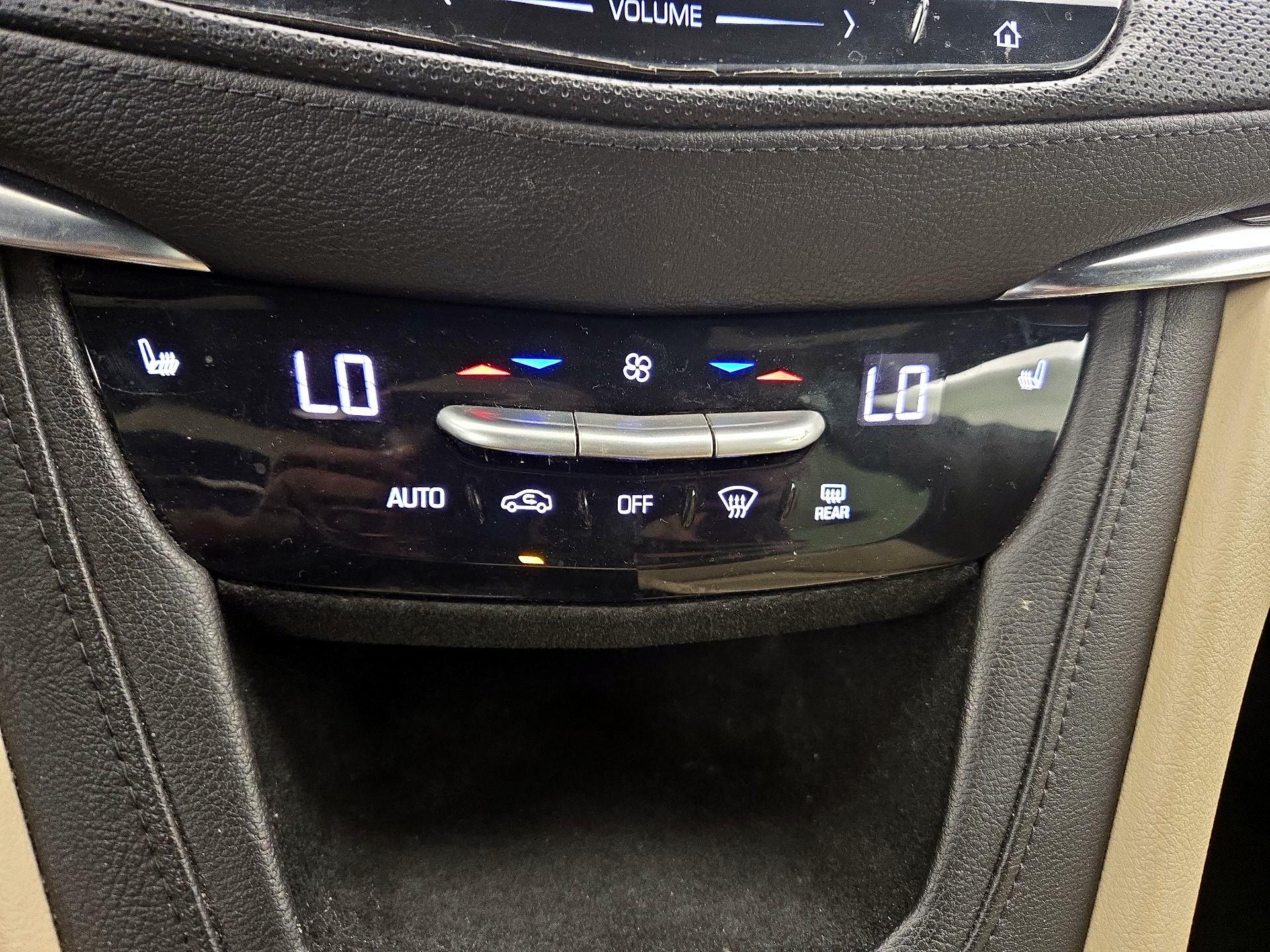 Thumbnail: 2017 Cadillac XT5 - 16
