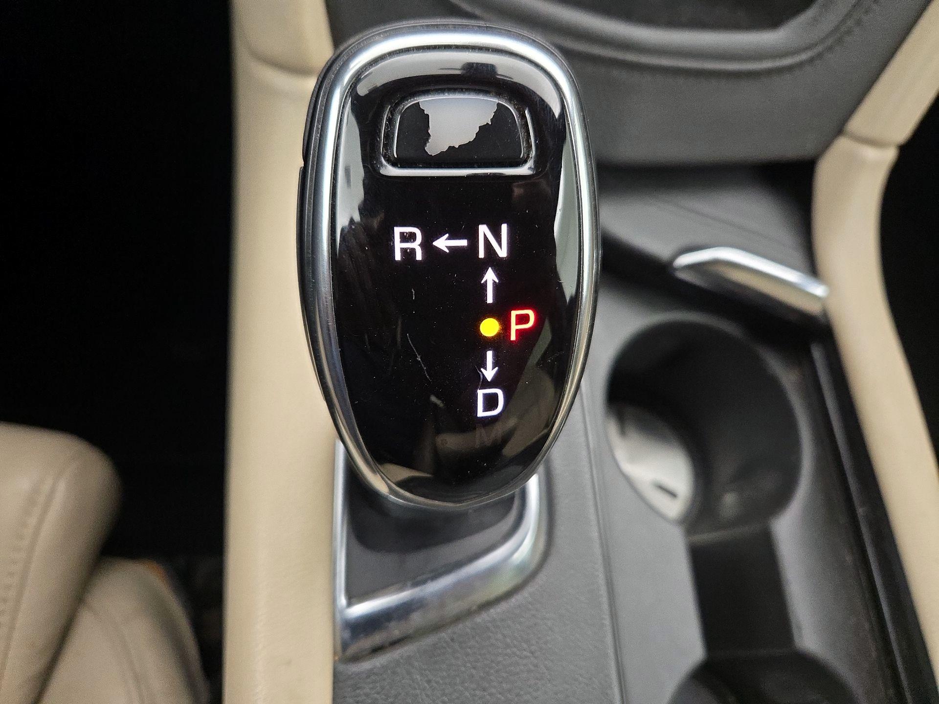 Thumbnail: 2017 Cadillac XT5 - 17