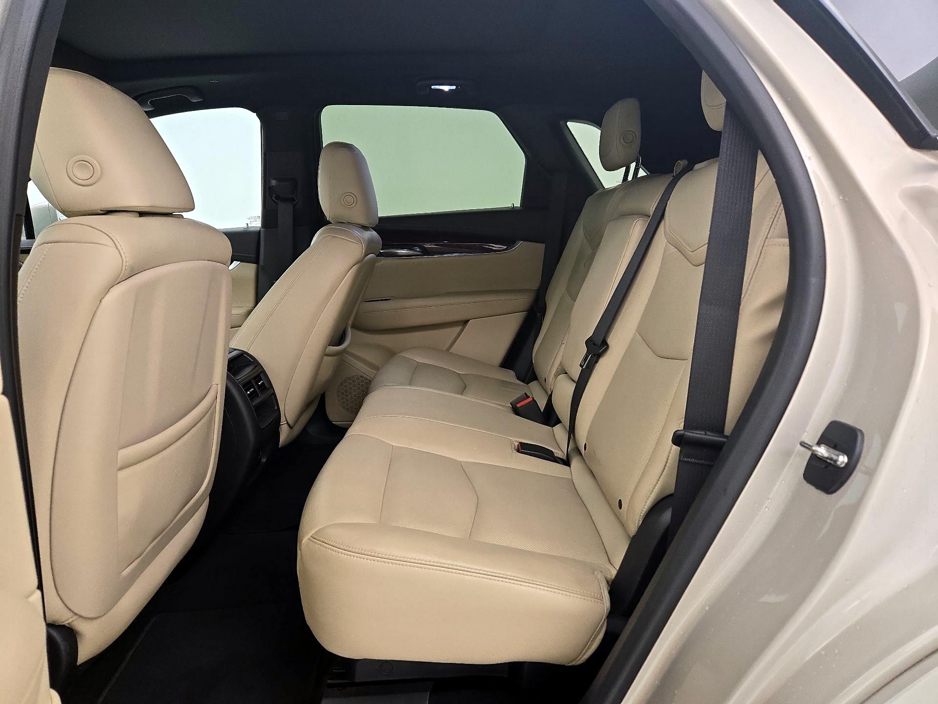 Thumbnail: 2017 Cadillac XT5 - 20