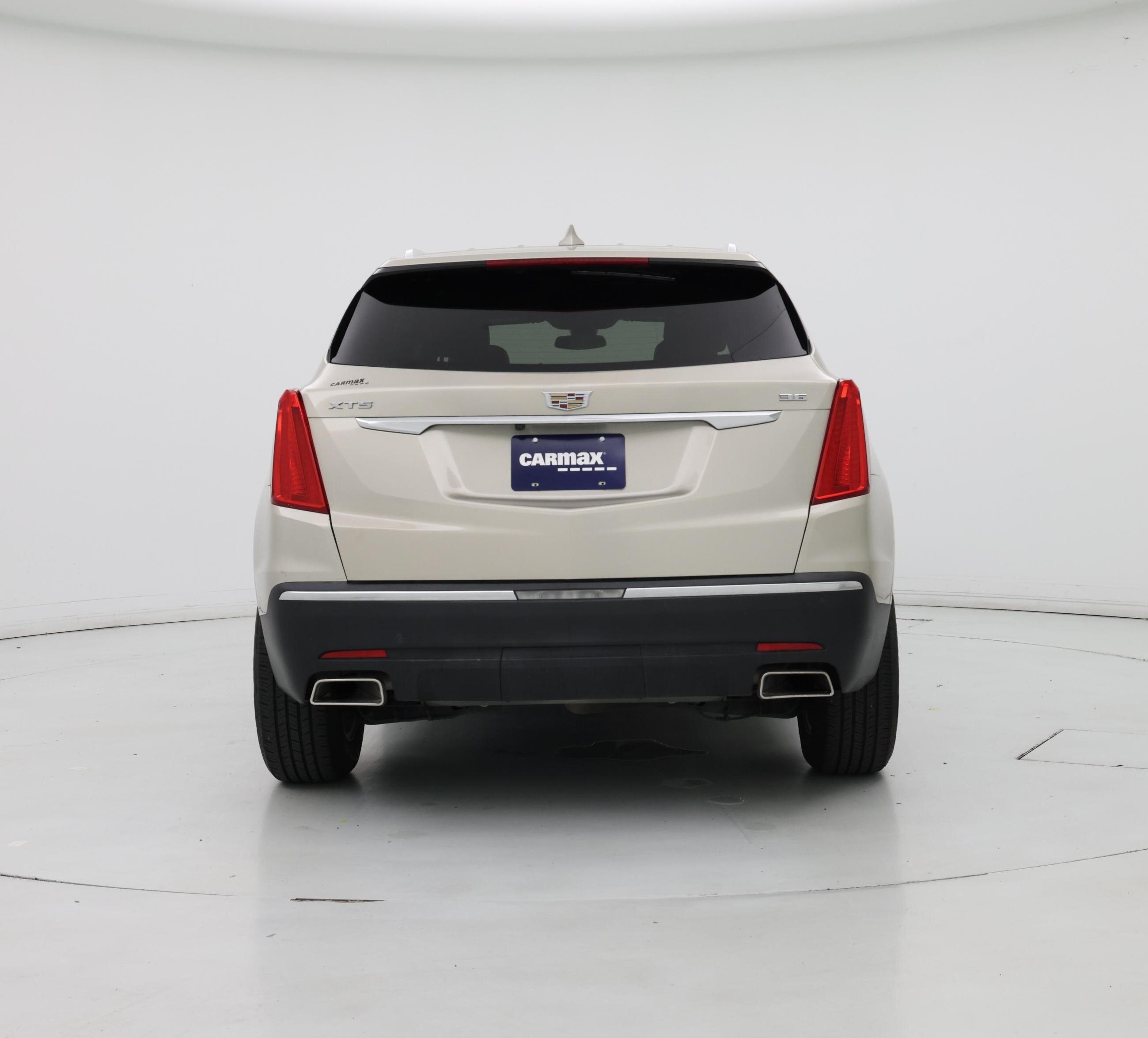 Thumbnail: 2017 Cadillac XT5 - 6