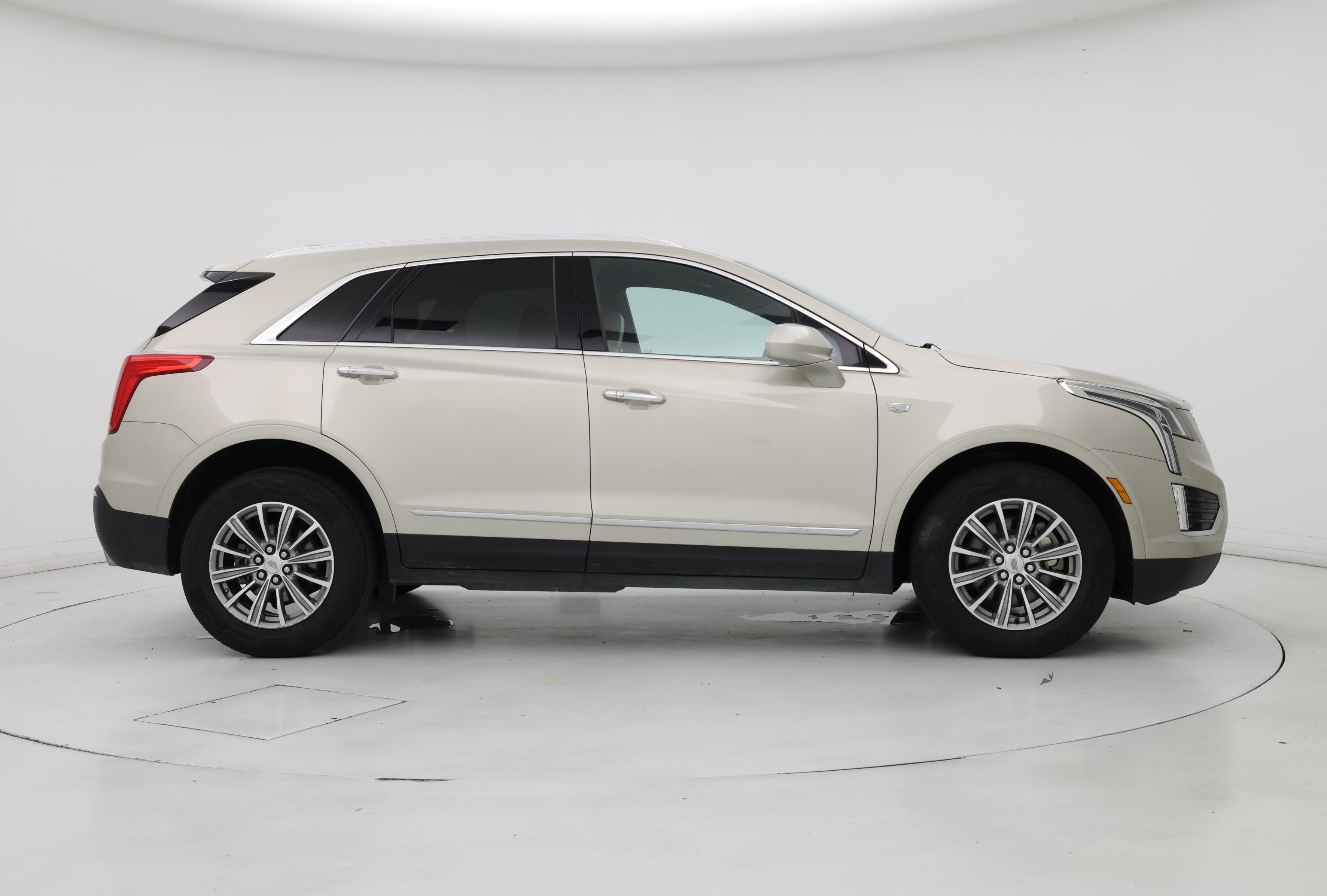 Thumbnail: 2017 Cadillac XT5 - 7