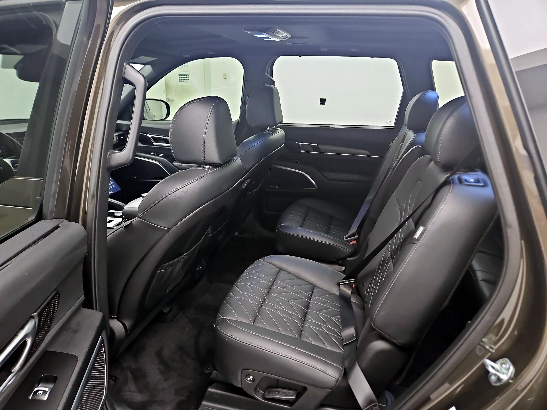 Thumbnail: 2023 Kia Telluride - 19