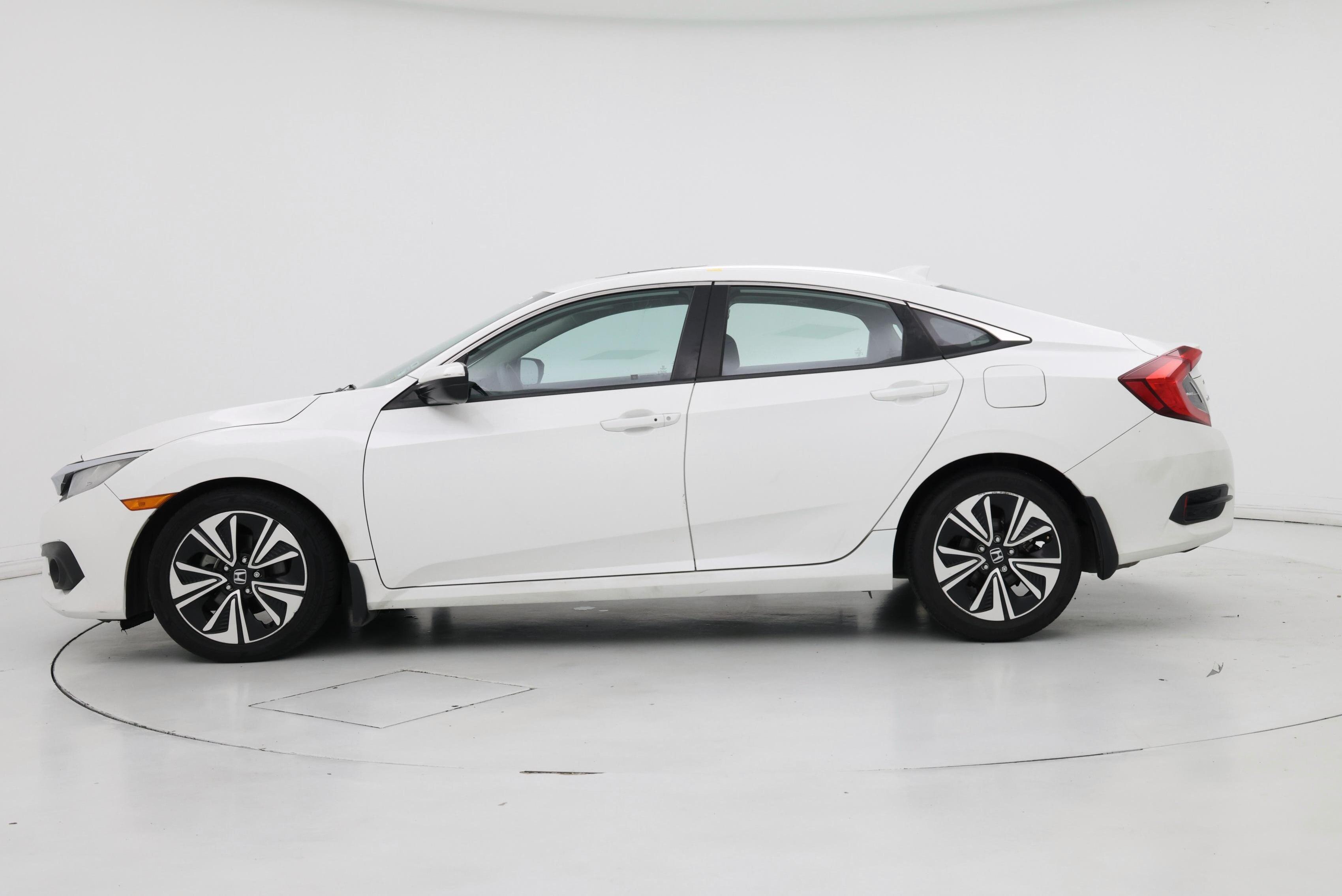 Thumbnail: 2017 Honda Civic - 3