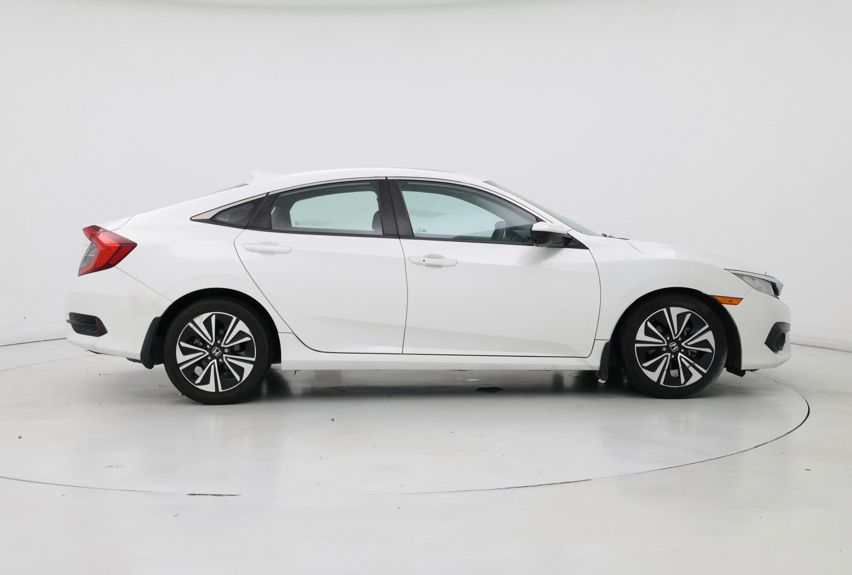 Thumbnail: 2017 Honda Civic - 7