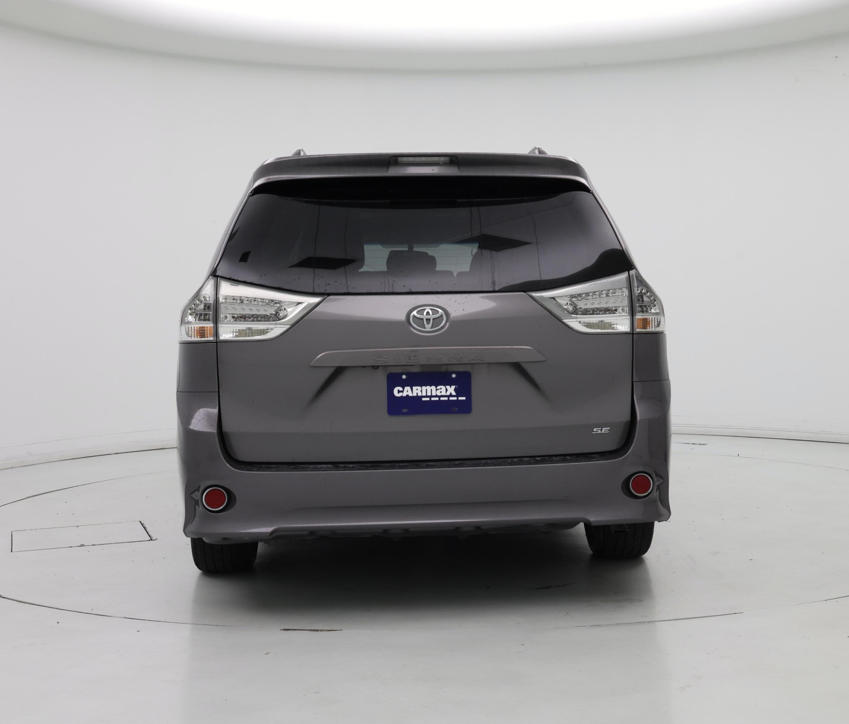 Thumbnail: 2016 Toyota Sienna - 6