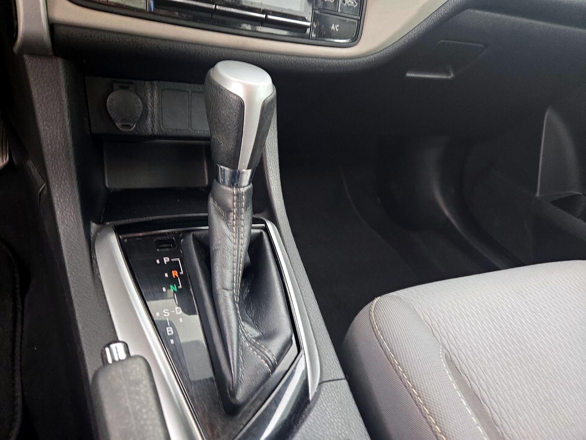 Thumbnail: 2019 Toyota Corolla - 17