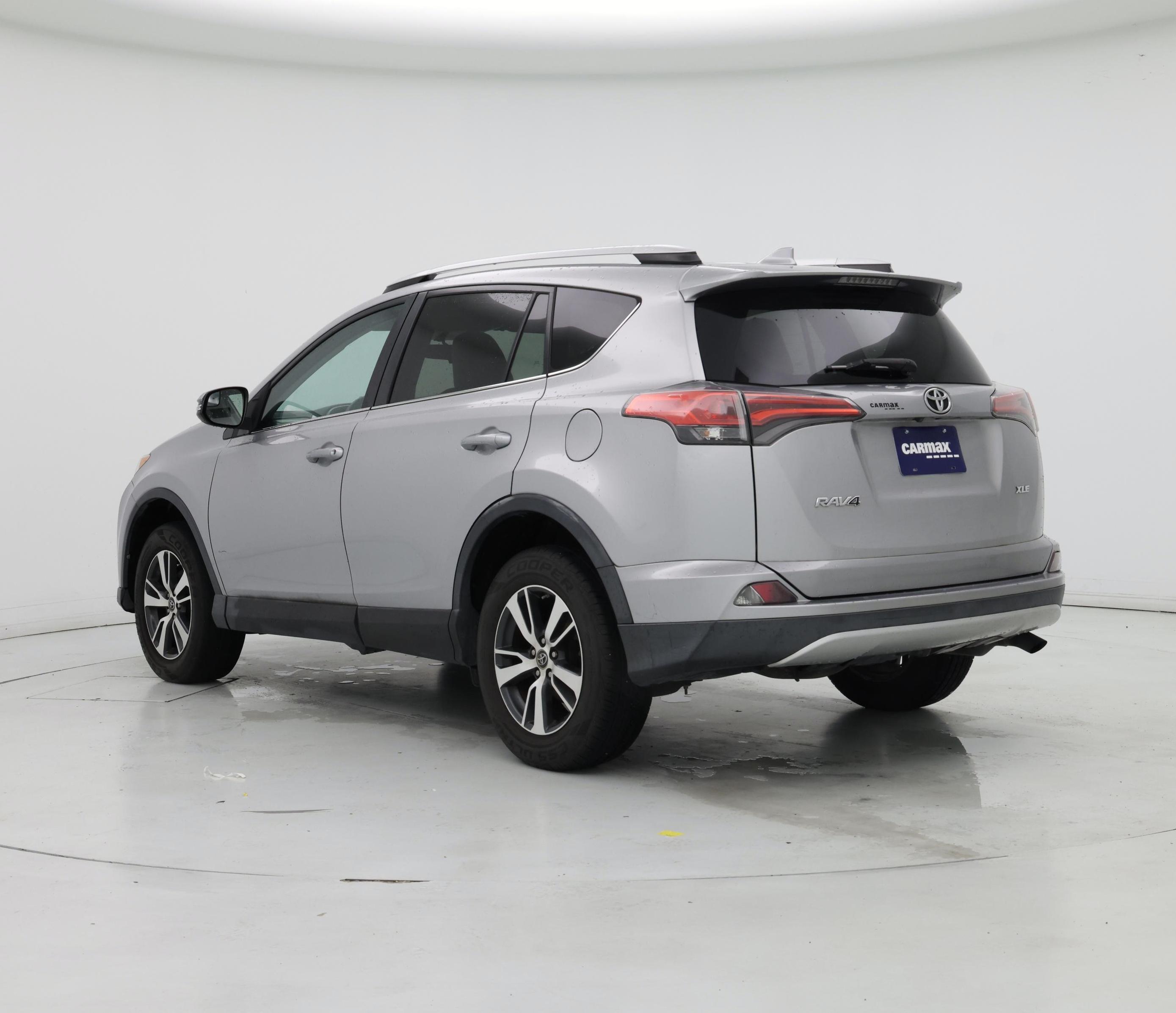 Thumbnail: 2016 Toyota RAV4 - 2