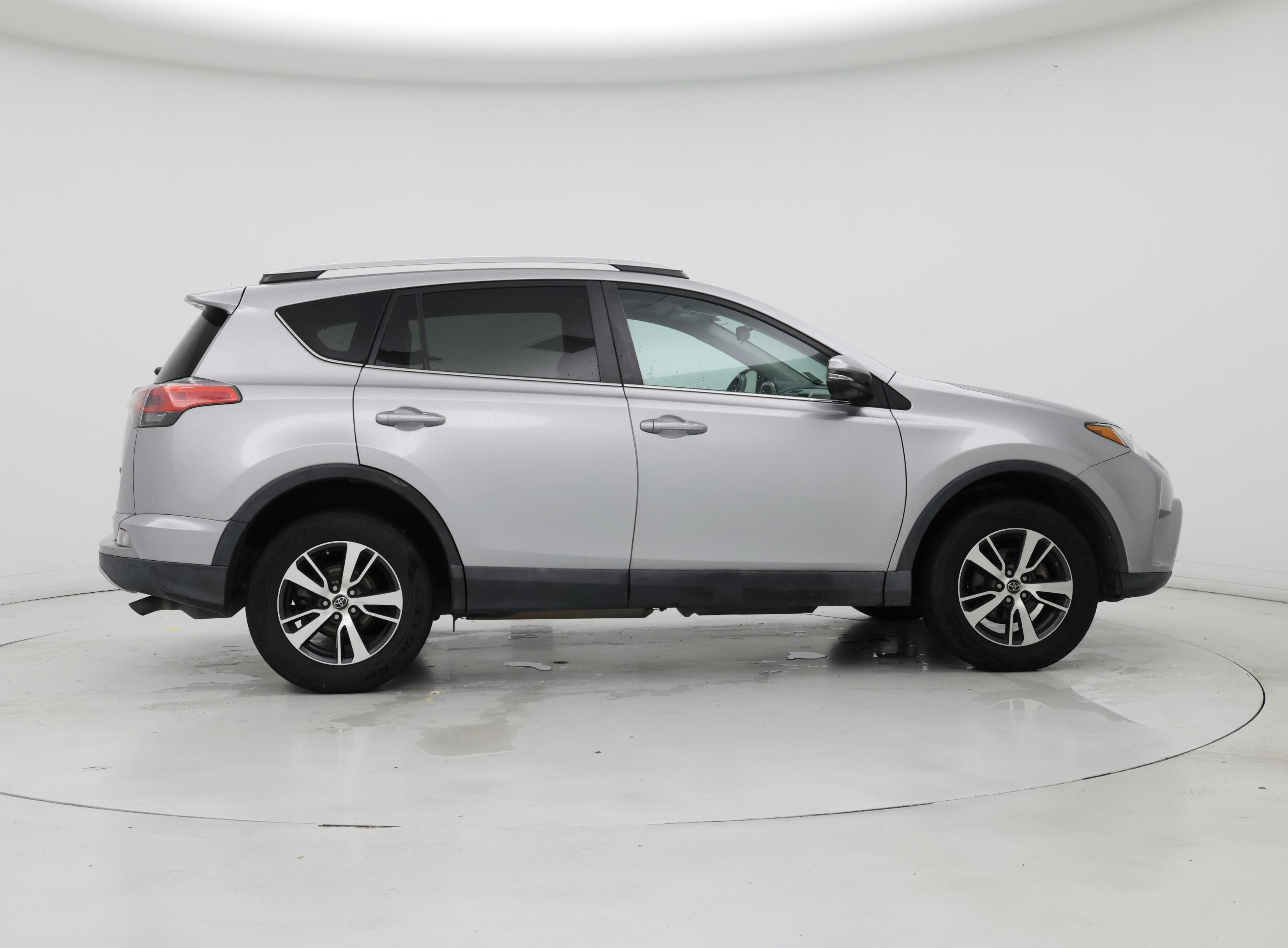Thumbnail: 2016 Toyota RAV4 - 7