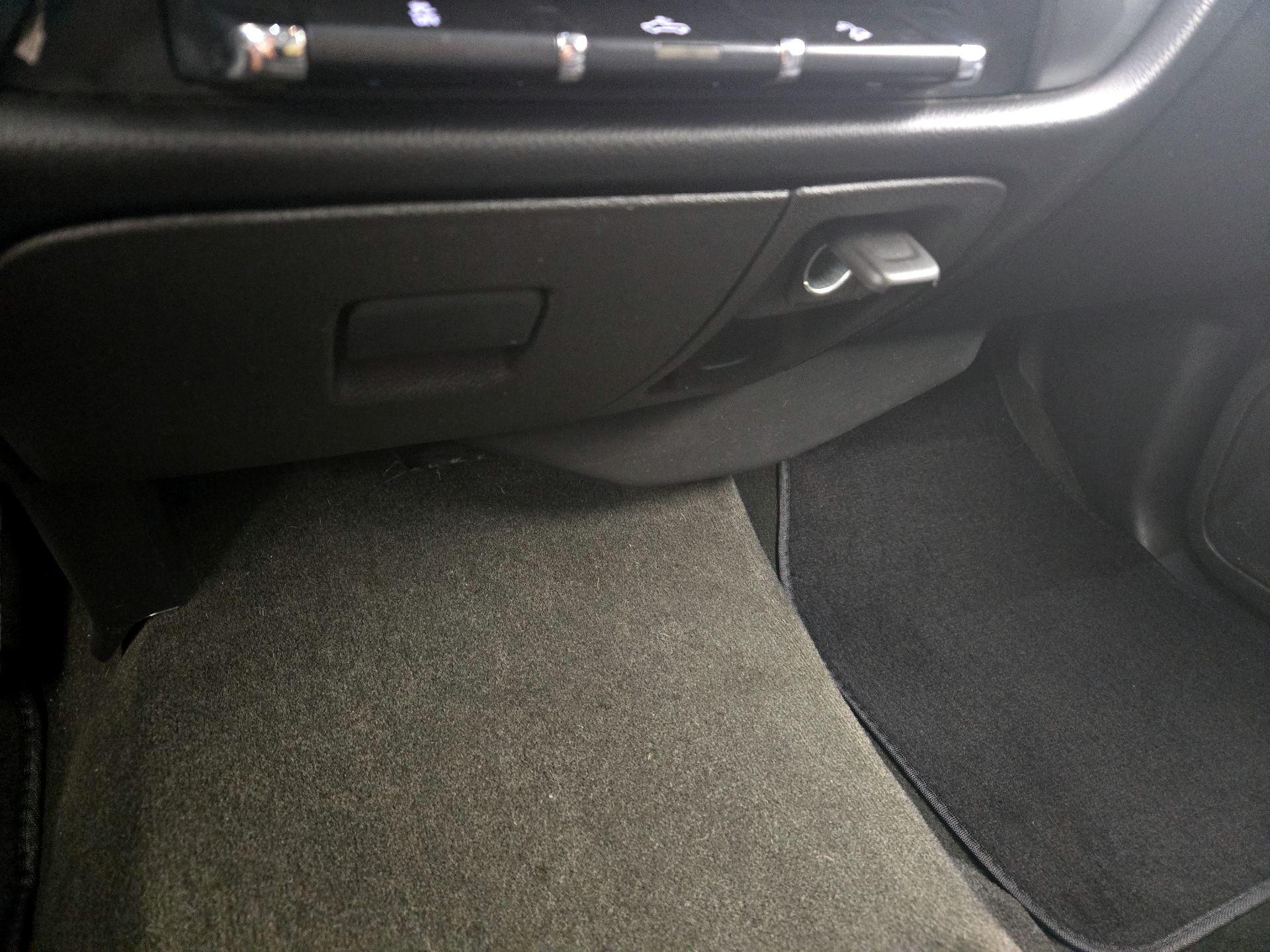 Thumbnail: 2017 Chevrolet Silverado 1500 - 18