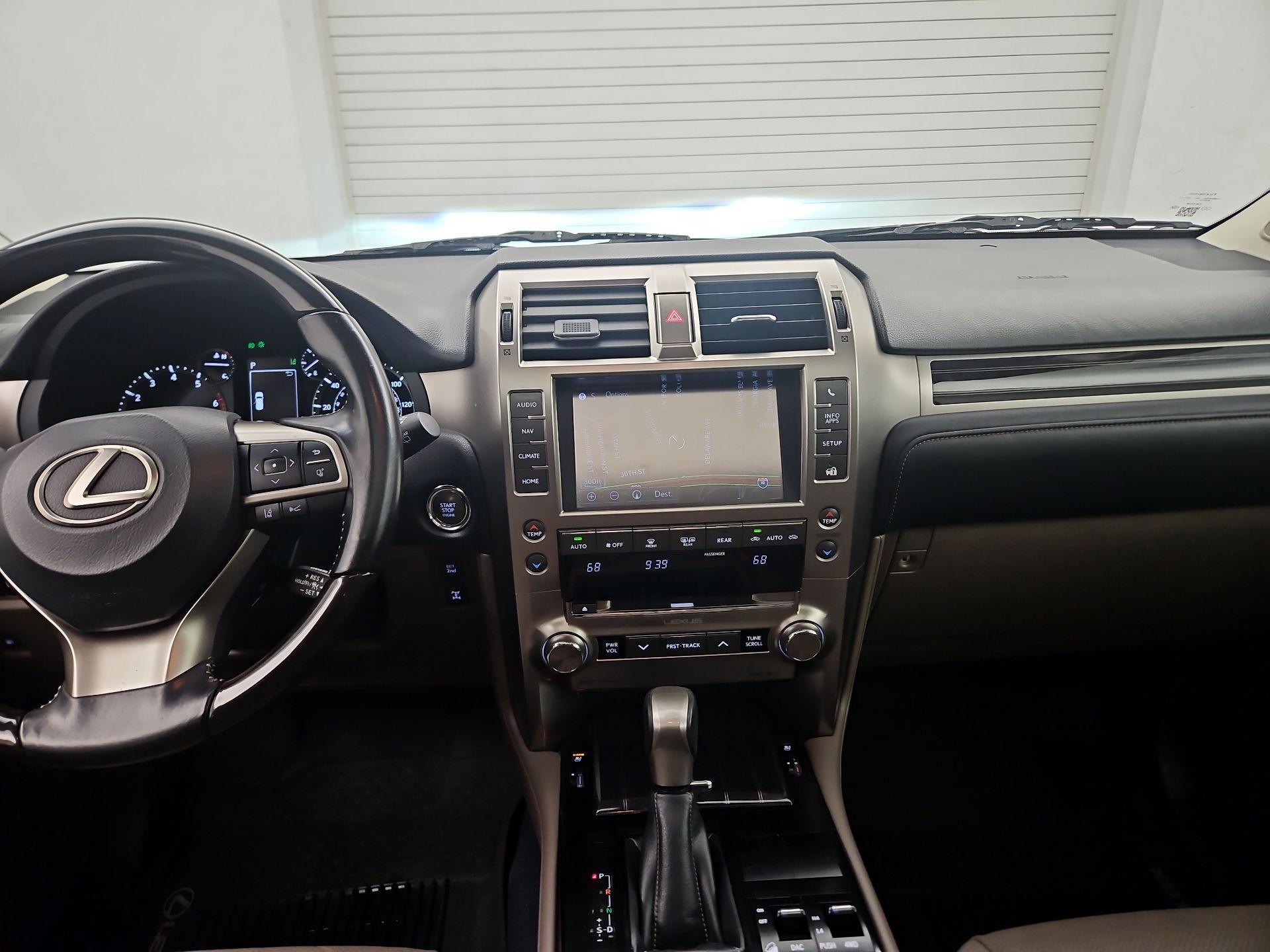 Thumbnail: 2020 Lexus GX - 9