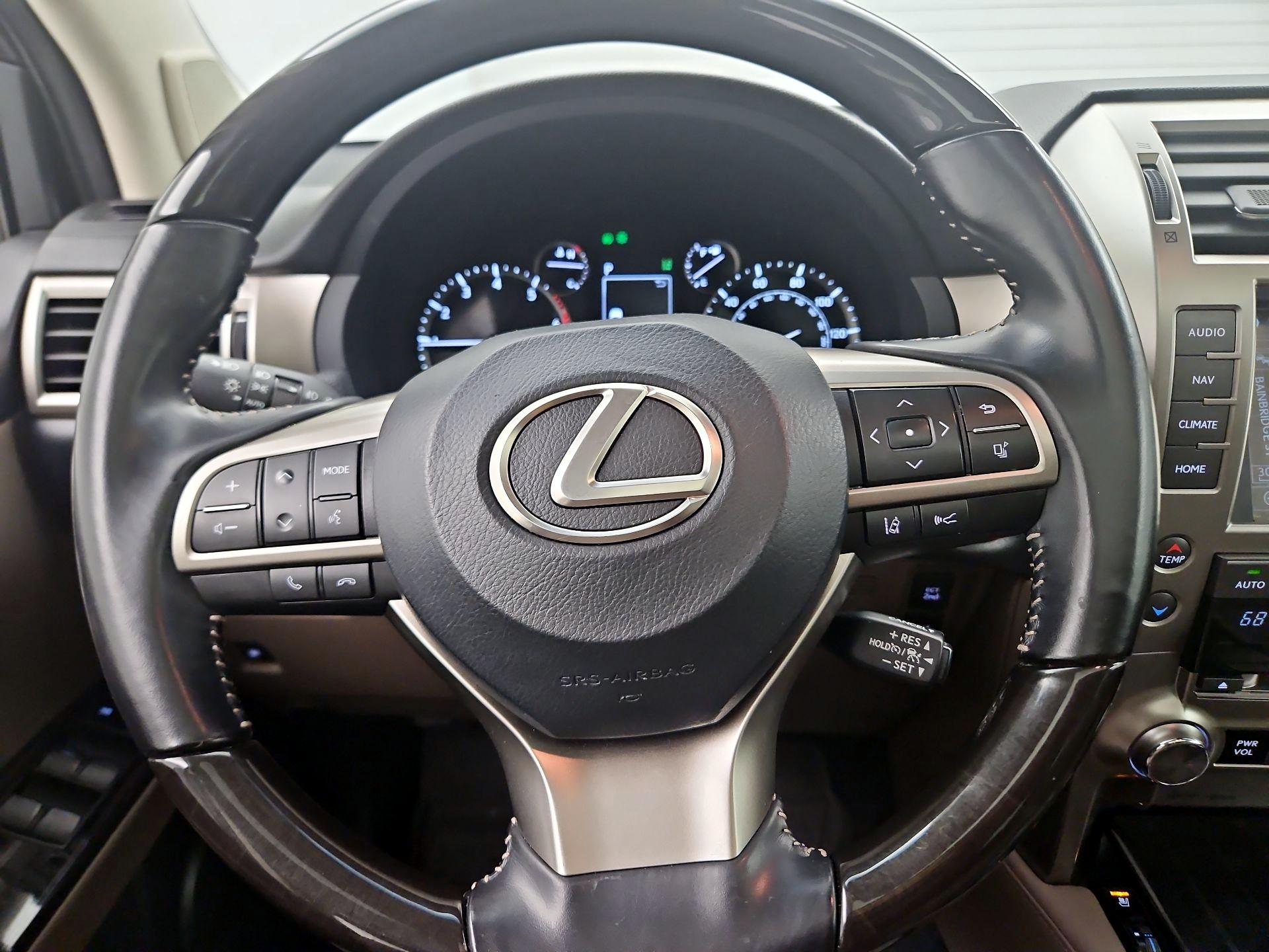 Thumbnail: 2020 Lexus GX - 10
