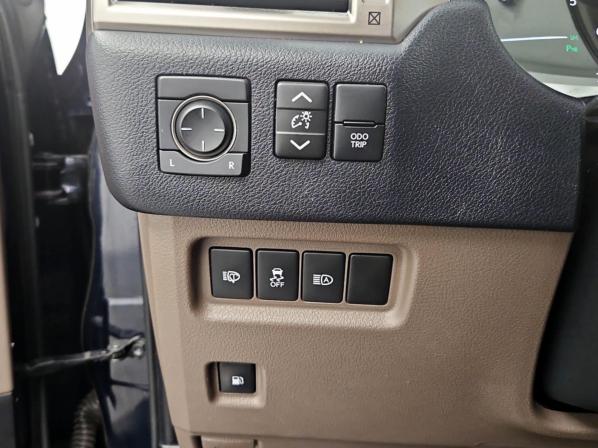 Thumbnail: 2020 Lexus GX - 13