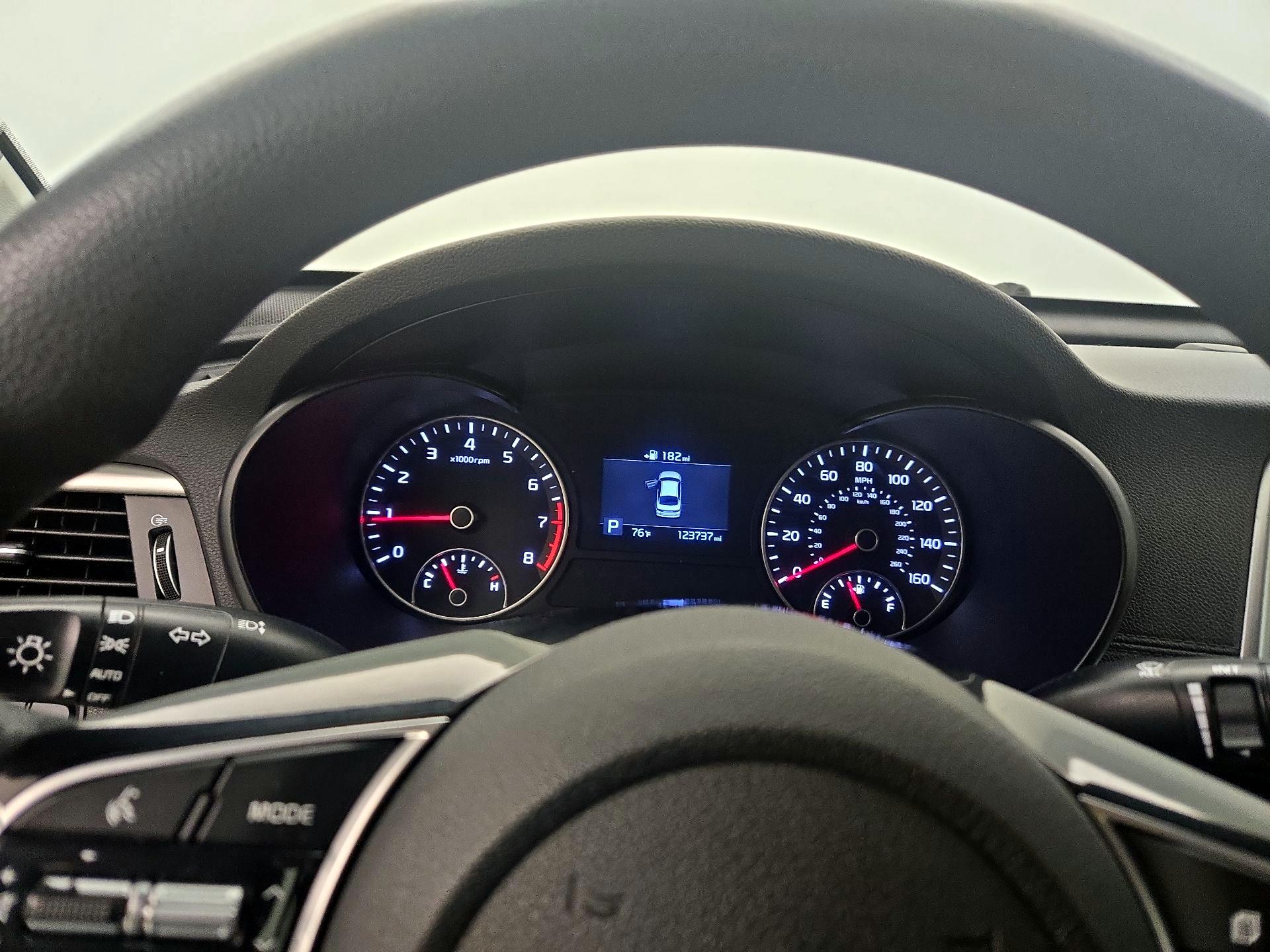 Thumbnail: 2019 Kia Optima - 9