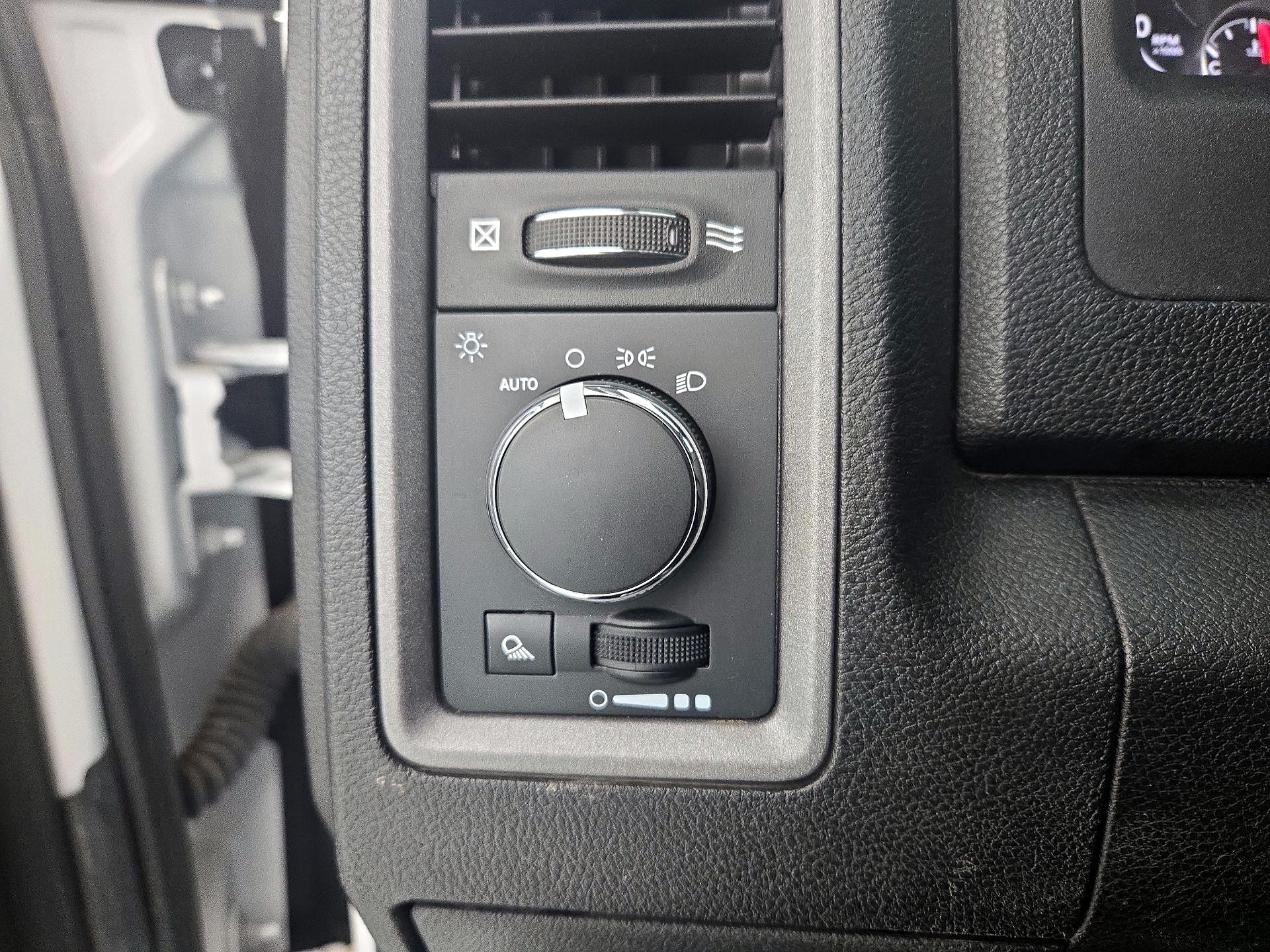 Thumbnail: 2021 RAM 1500 Classic - 13