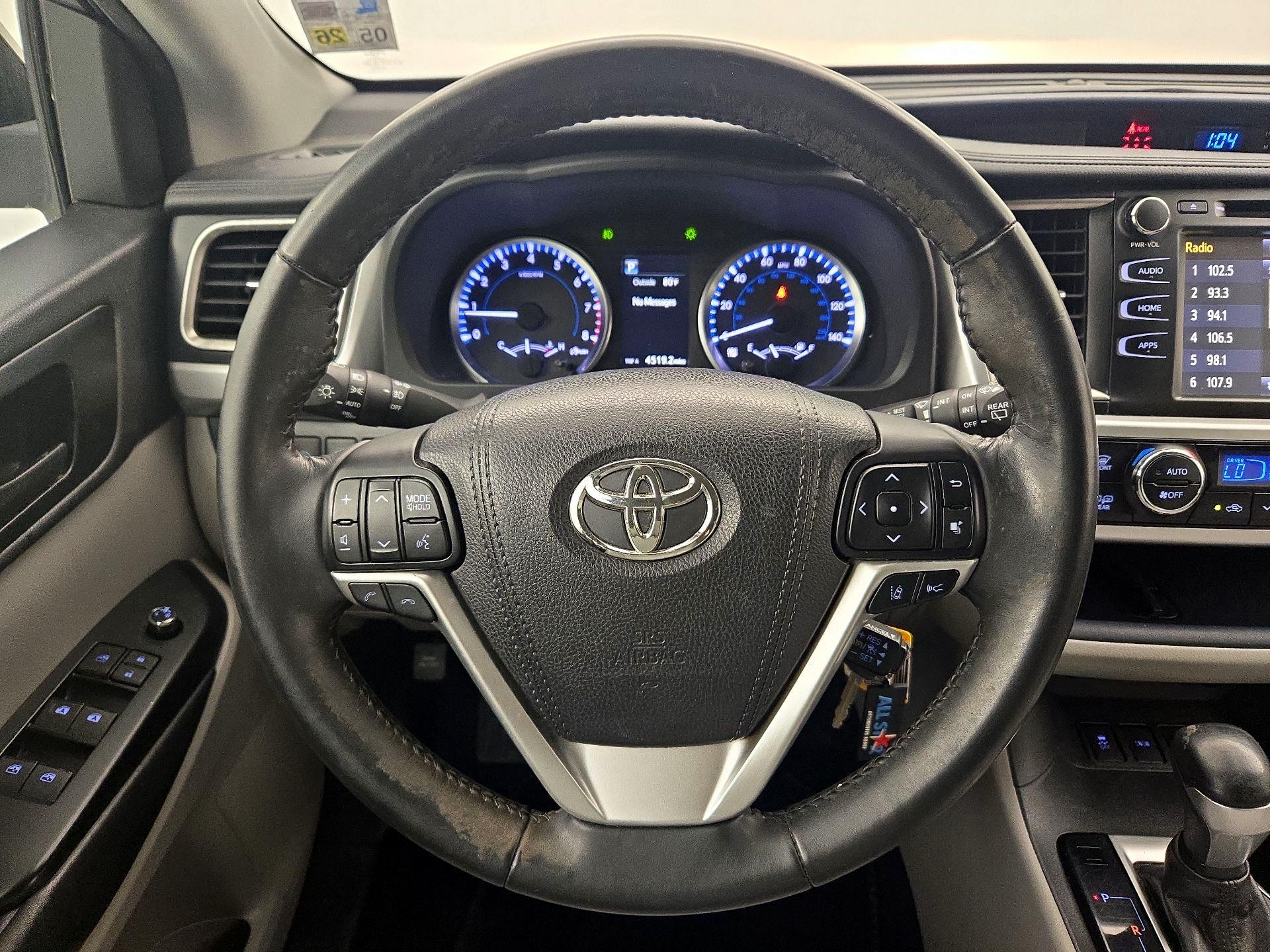 Thumbnail: 2018 Toyota Highlander - 10