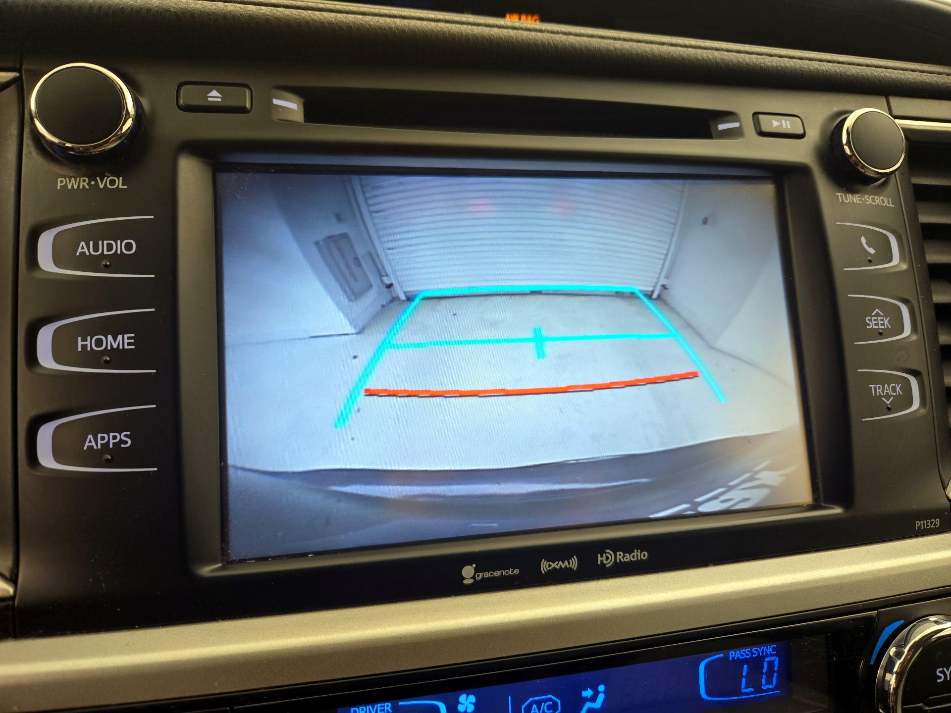 Thumbnail: 2018 Toyota Highlander - 14