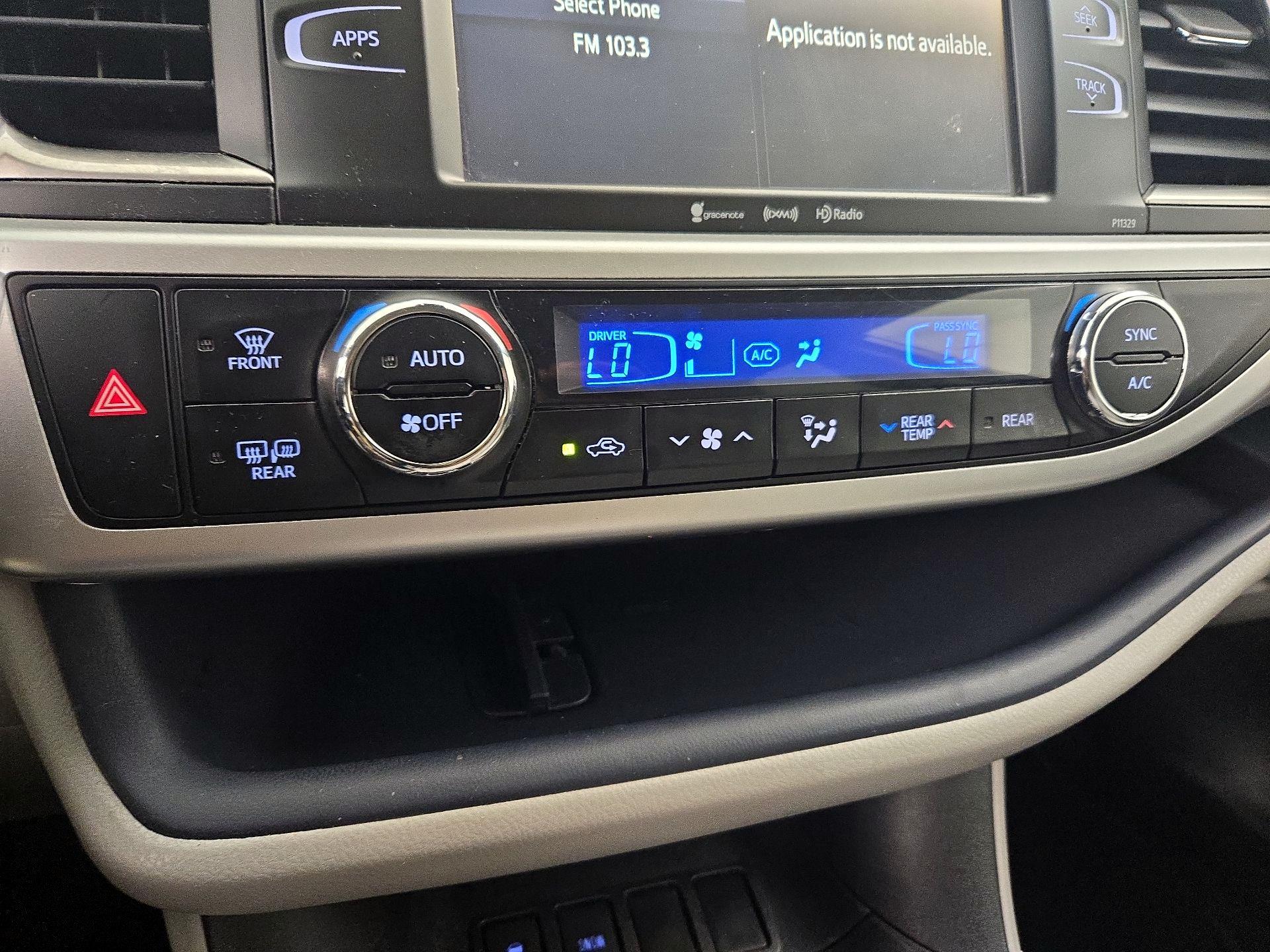 Thumbnail: 2018 Toyota Highlander - 16